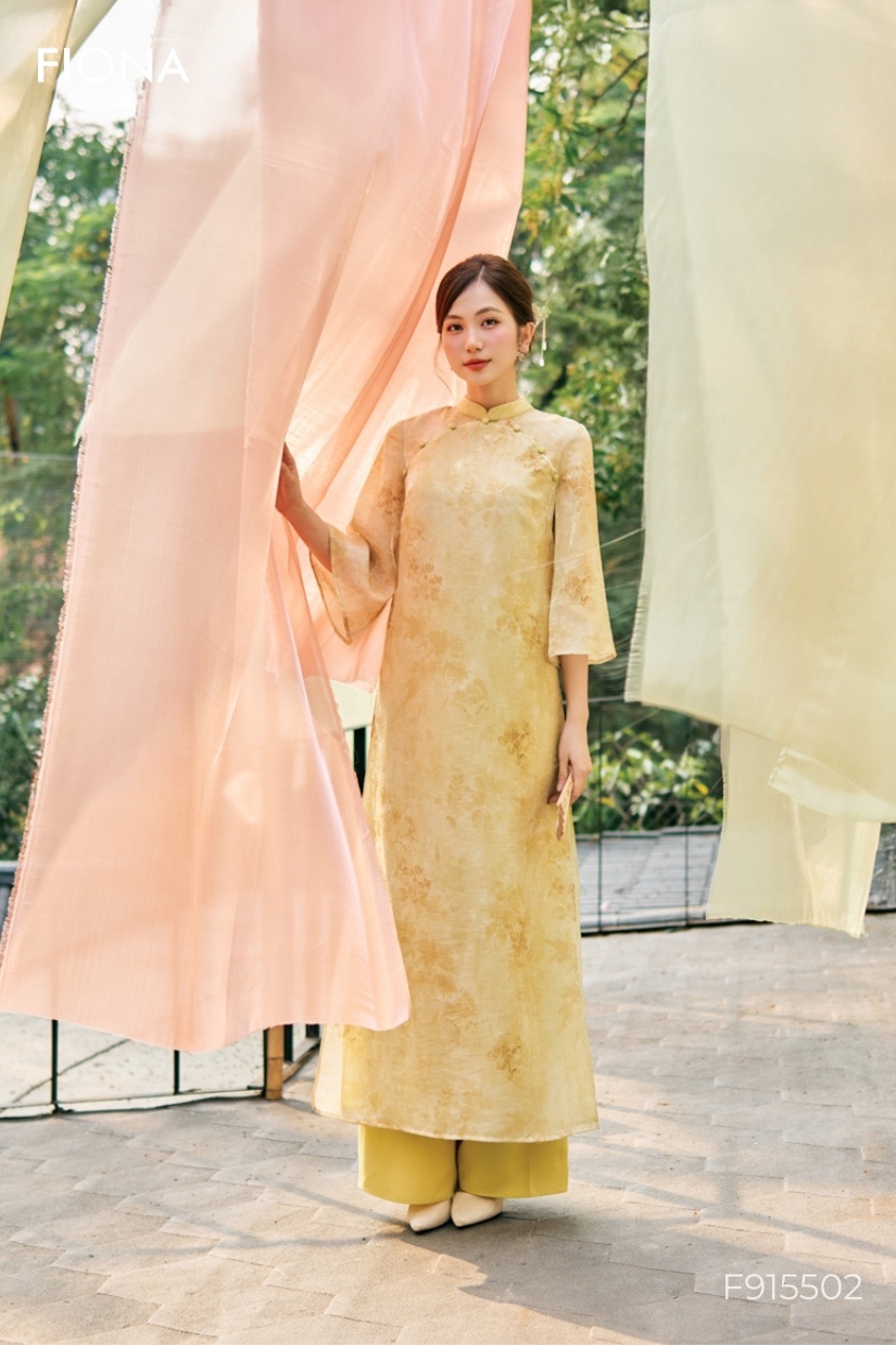 Áo dài dáng suông, cổ phối màu, tay loe (Mix quần F315500)