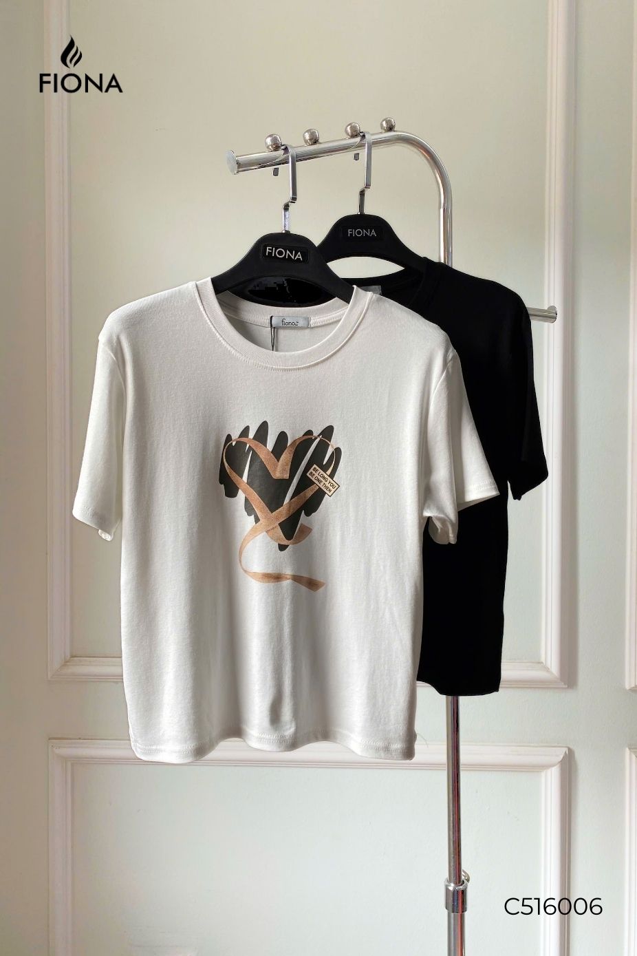 Áo cotton freesize cổ tròn, in hình tim trang trí