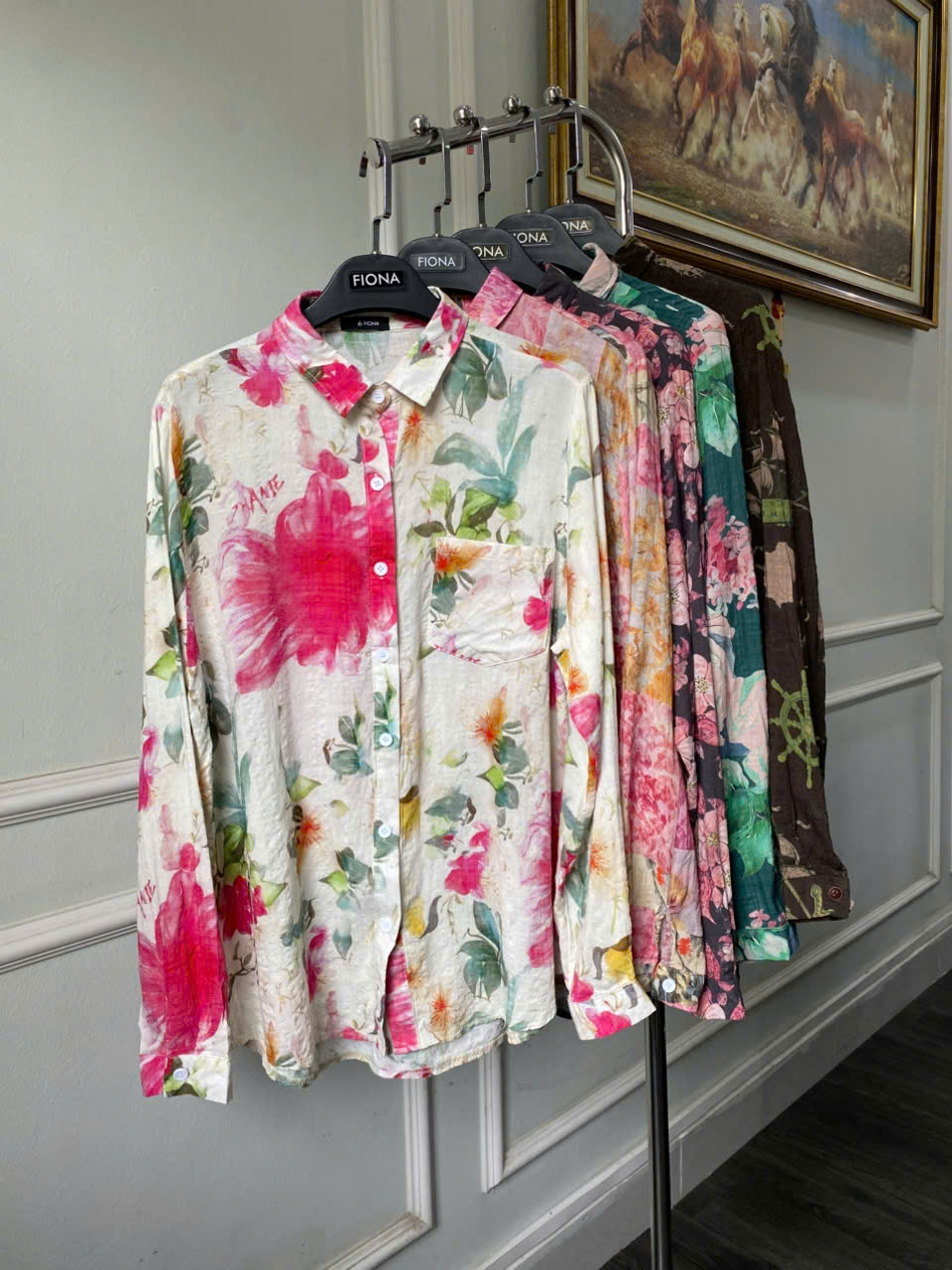 Áo sơ mi hoa Linen dáng suông, cổ đức, dài tay
