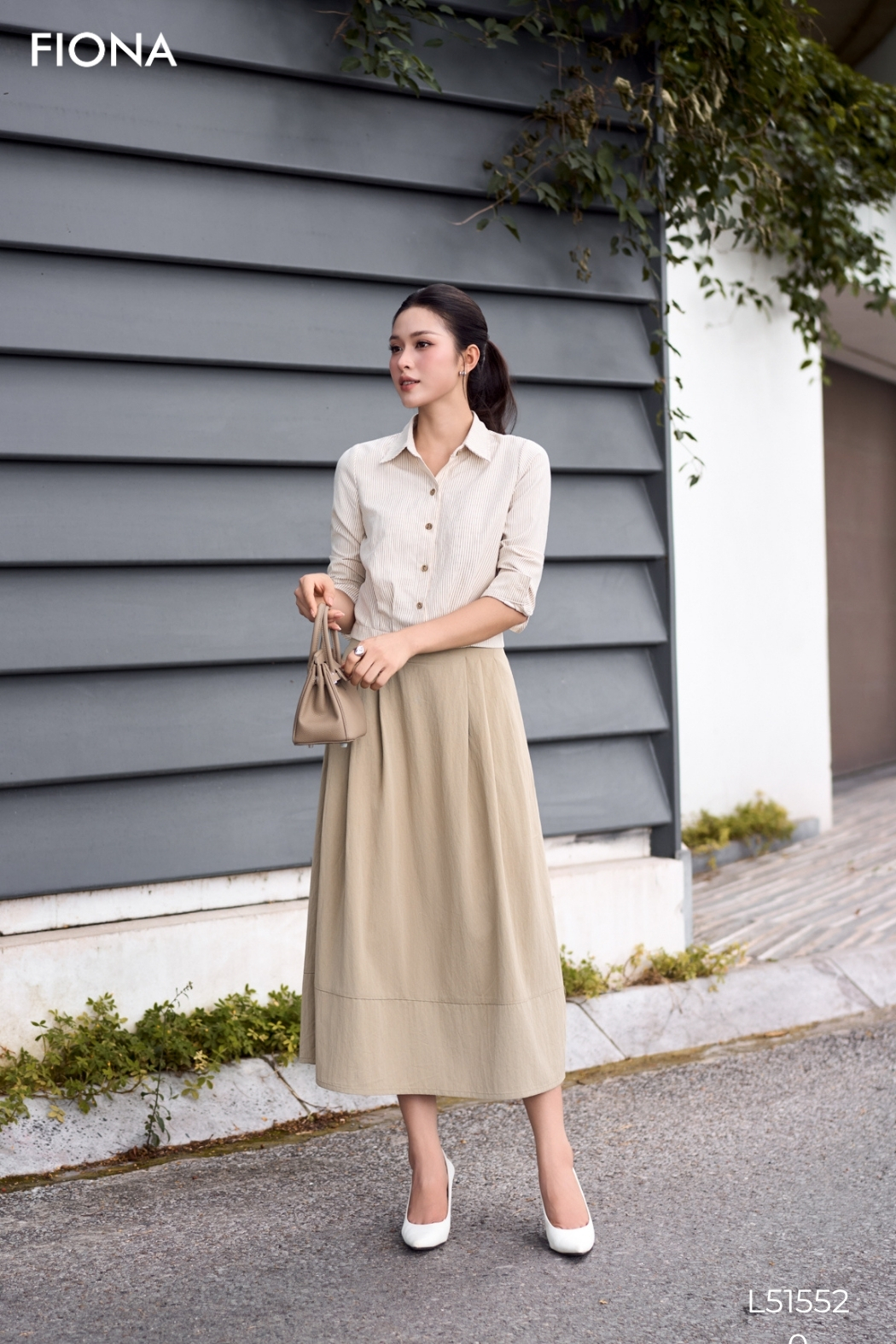 Áo sơ mi kẻ, cổ đức, ly chiết gấu