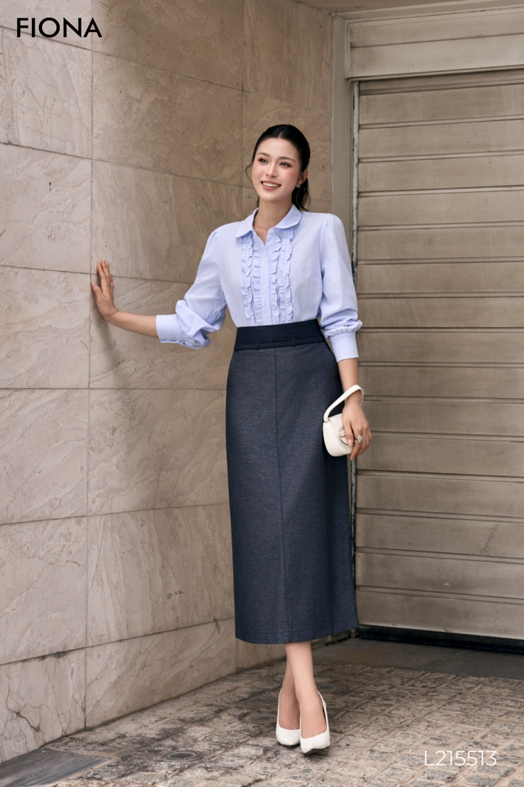 Chân váy dáng A, cạp phối dây trang trí