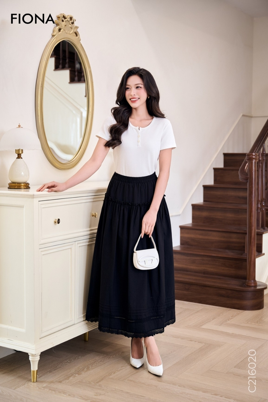 Chân váy freesize dáng xòe, gấu can ren