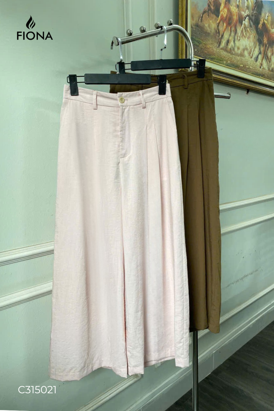 Quần Linen dáng suông, xếp ly, cạp chun thân sau, kèm thắt lưng rời