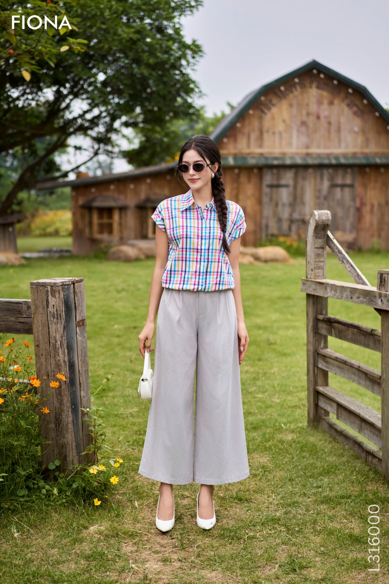 Quần dáng suông, cạp chun sau, xếp ly