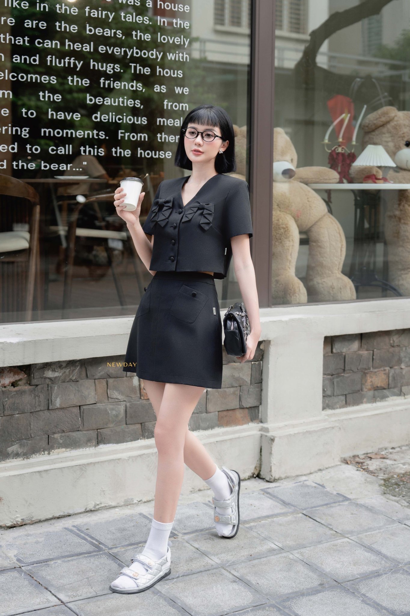 ÁO VEST CỔ TIM 2 NƠ NGỰC CLOVER