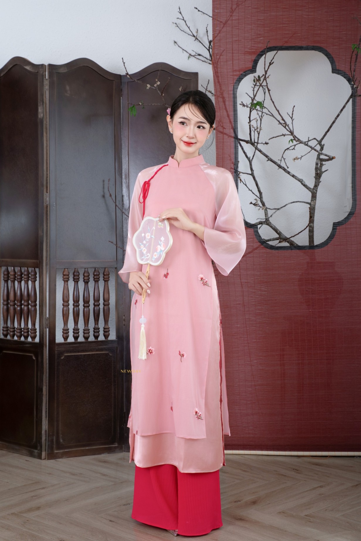 ÁO DÀI ORGANZA PHỐI HOA THÊU ĐÀO CHI