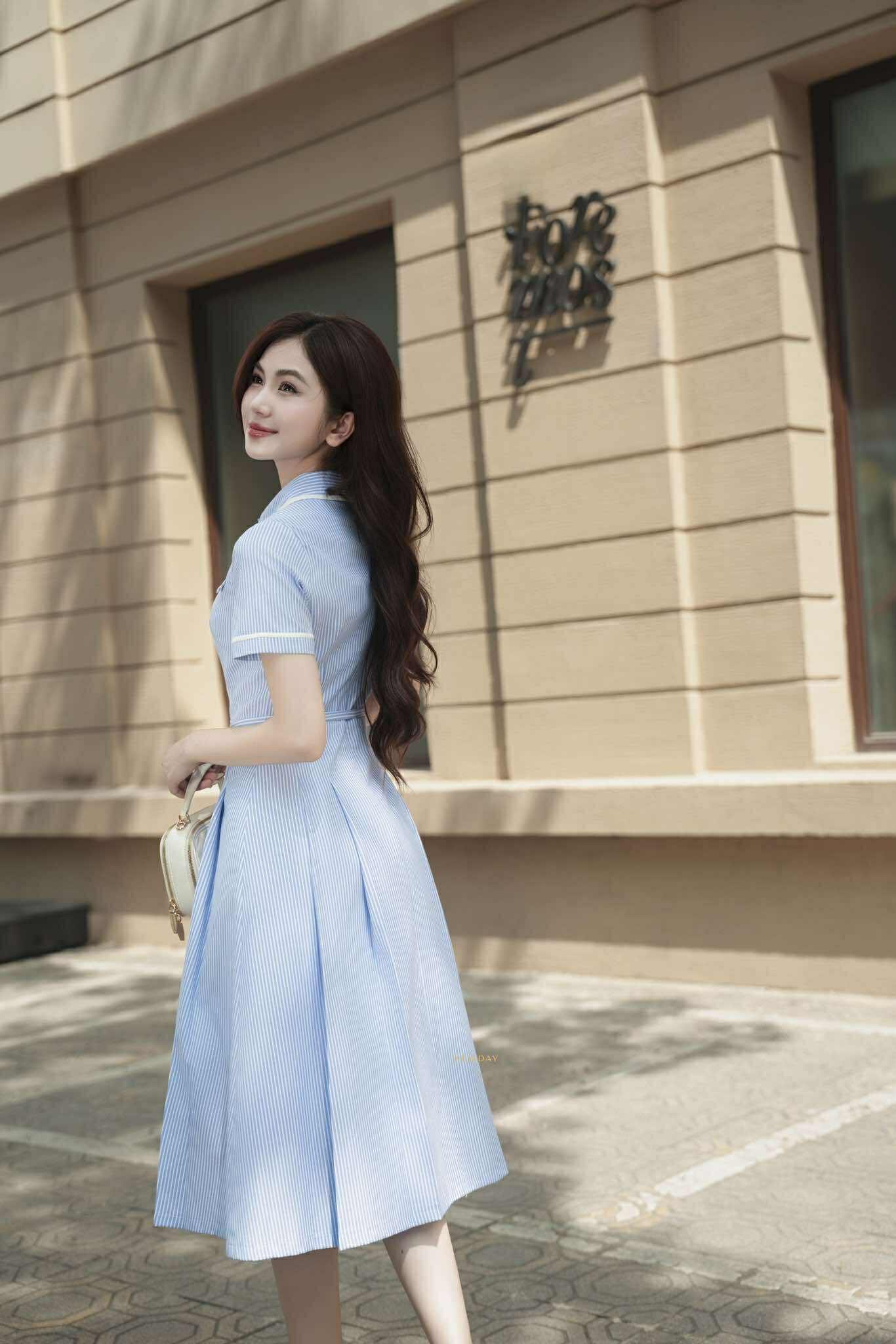 ĐẦM CỔ ĐỨC DÀI PHỐI XẾP LY STRIPED