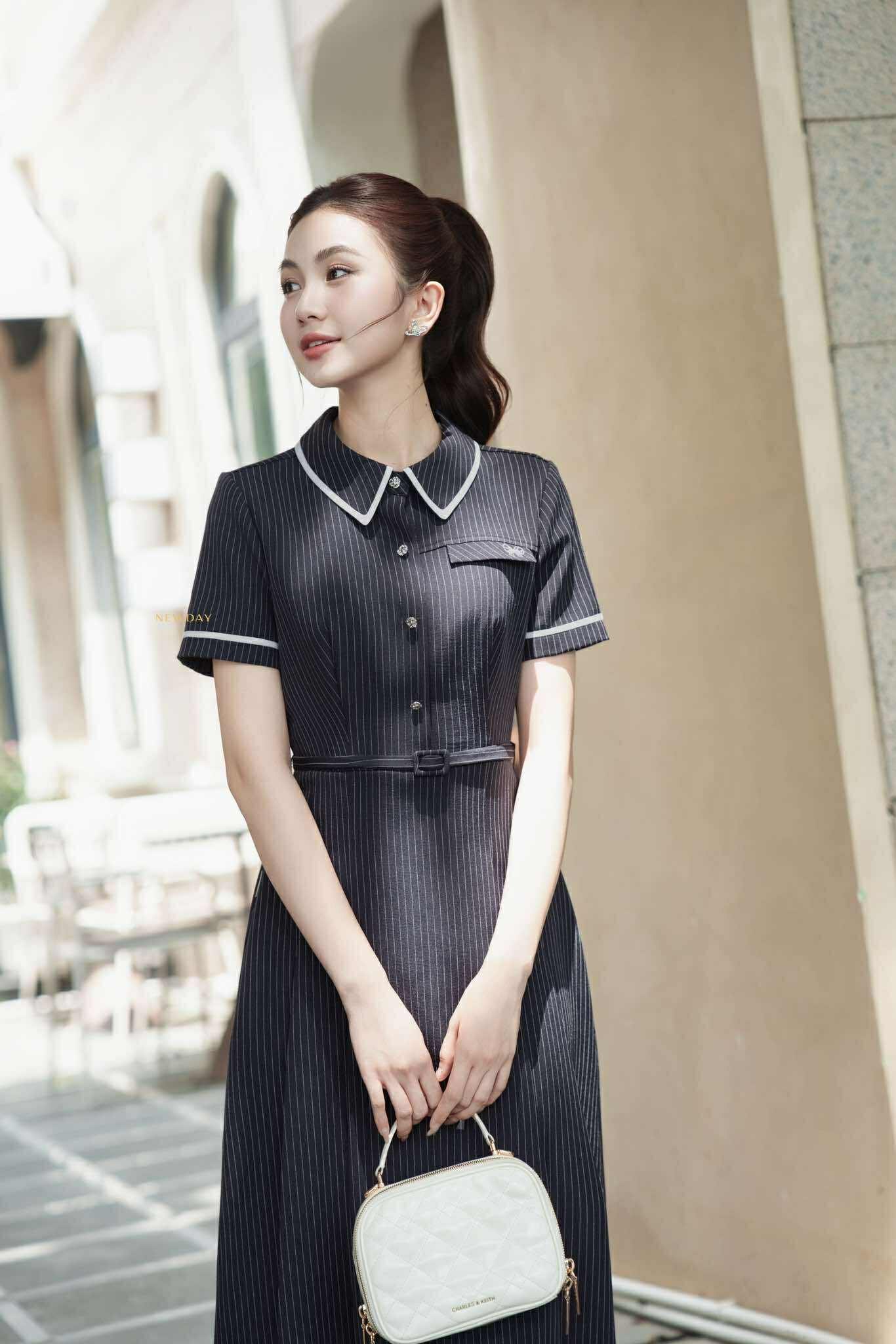 ĐẦM CỔ ĐỨC DÀI PHỐI XẾP LY STRIPED