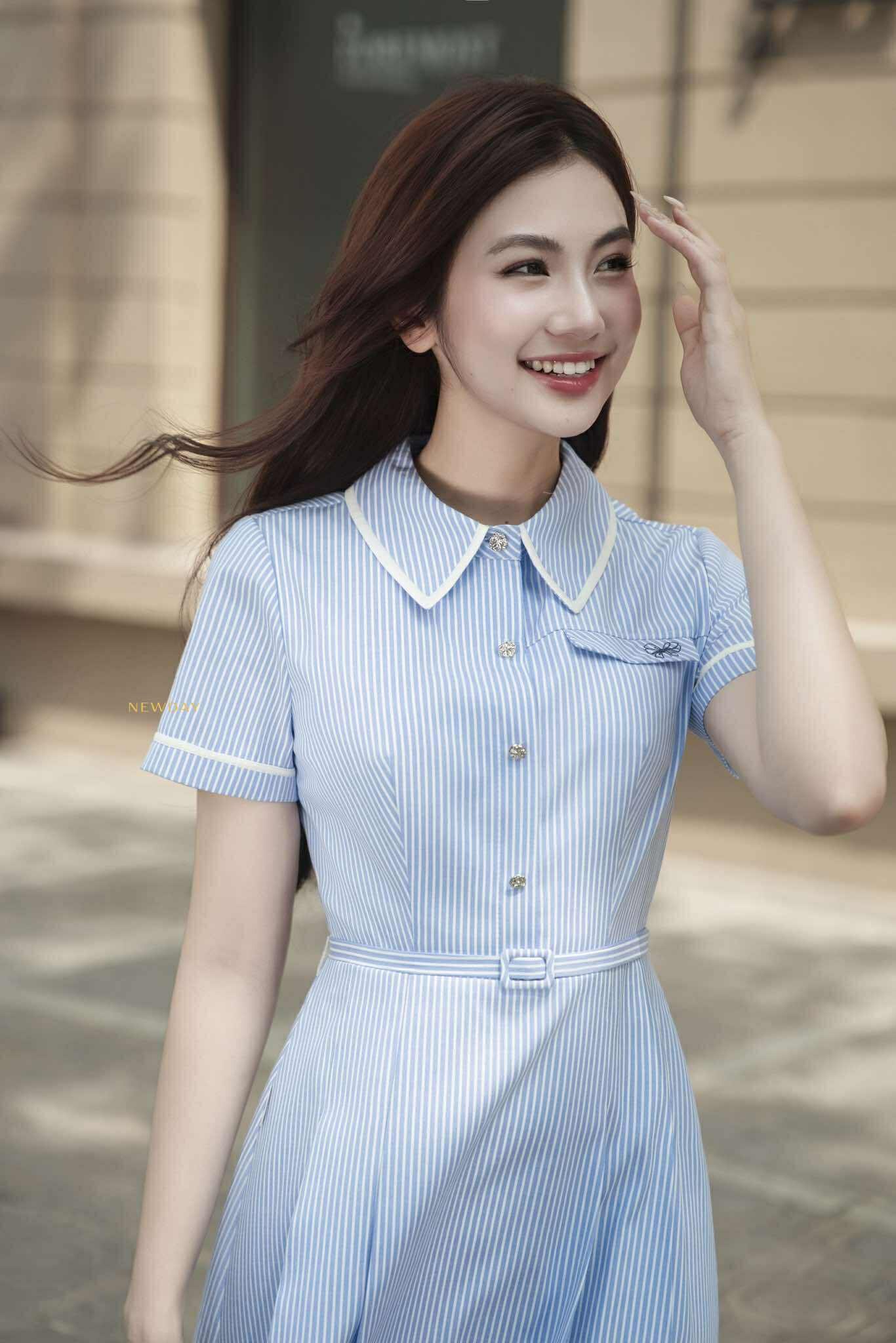 ĐẦM CỔ ĐỨC DÀI PHỐI XẾP LY STRIPED