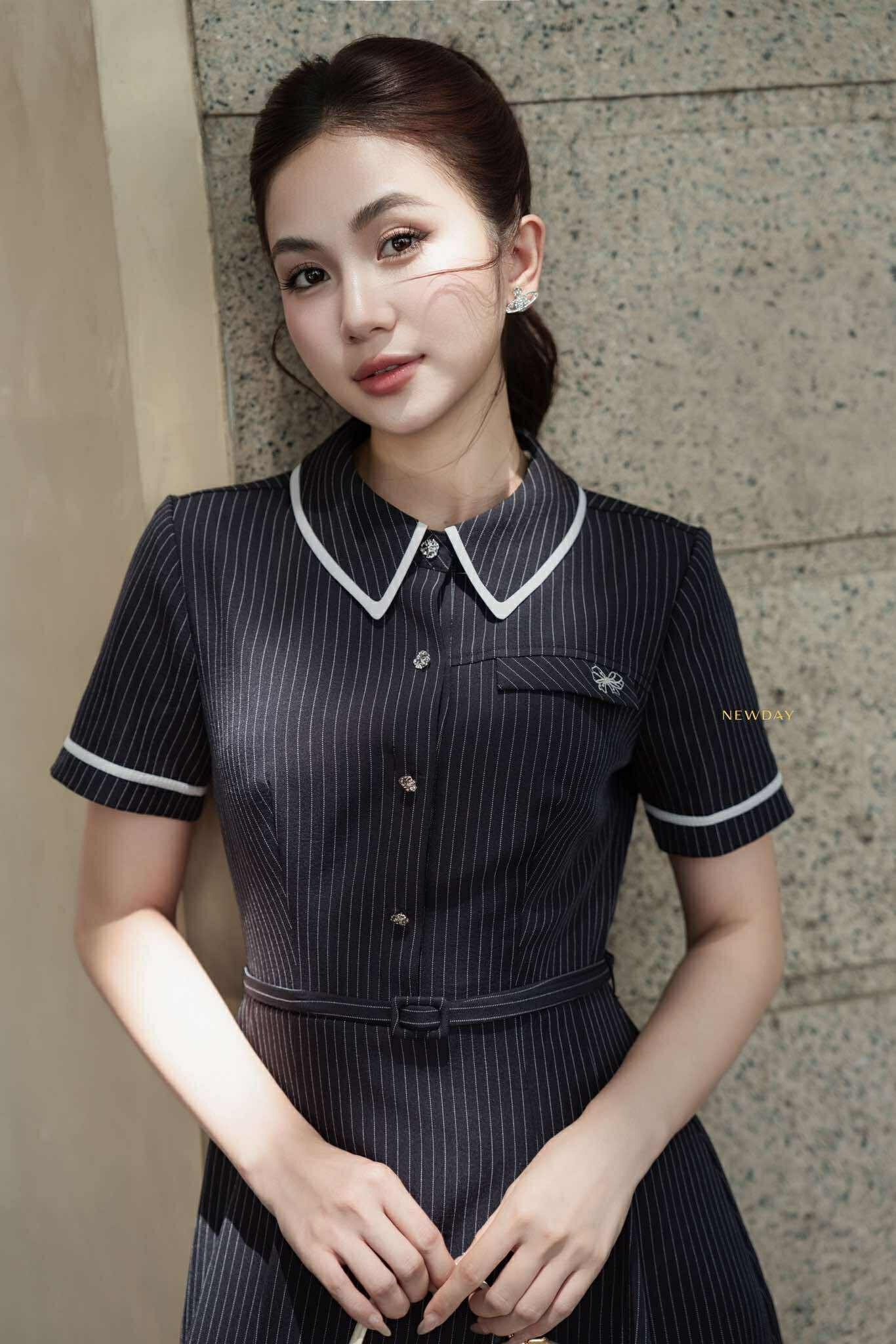 ĐẦM CỔ ĐỨC DÀI PHỐI XẾP LY STRIPED