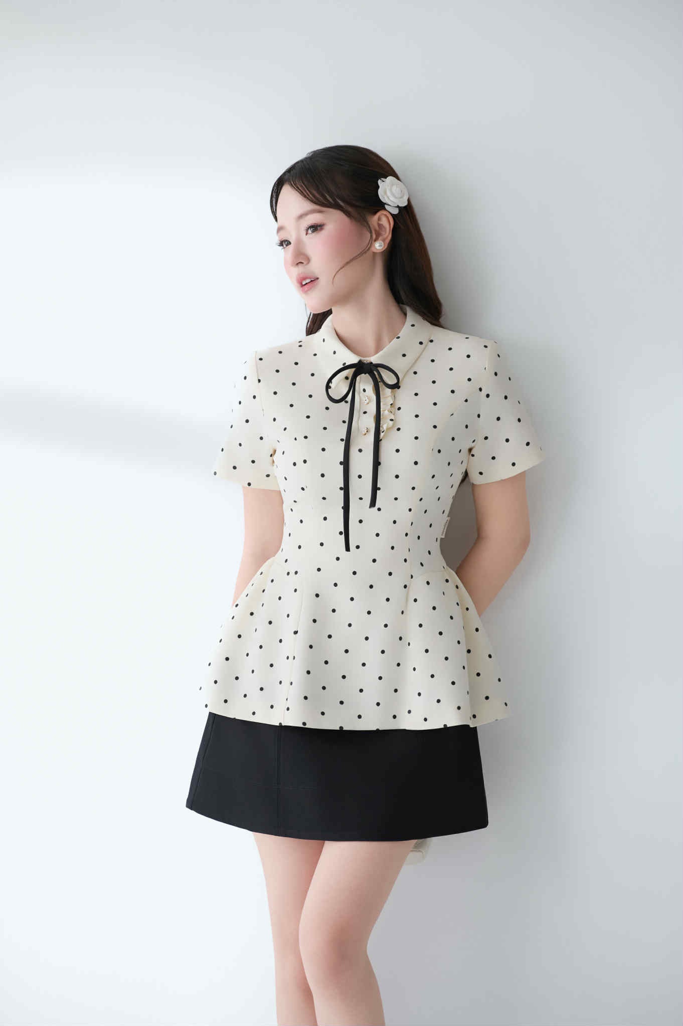 ÁO CHIẾT EO PHỐI CỔ ĐỨC WICKY