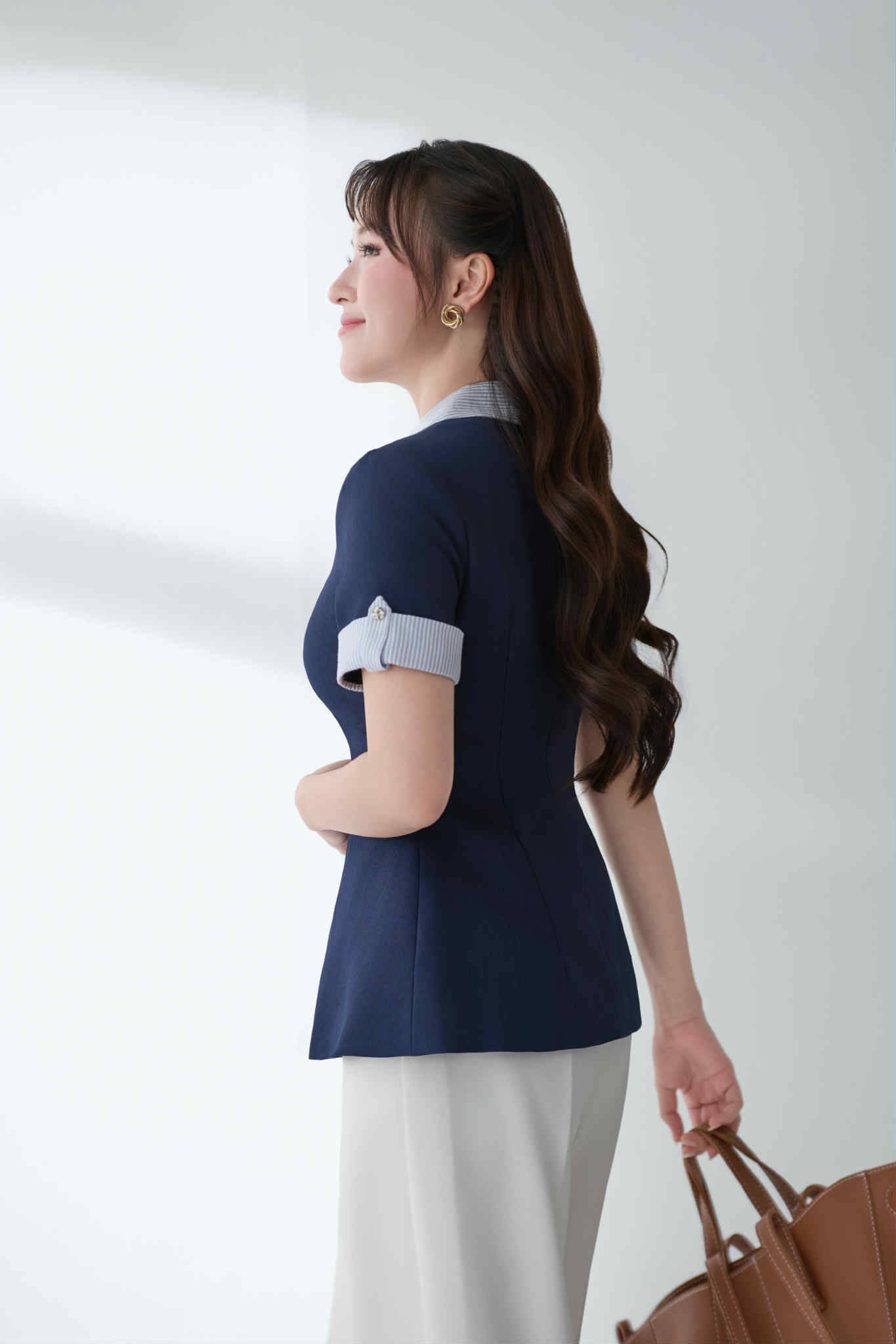 ÁO CỔ SƠ MI PHỐI KẺ TAY NOAH