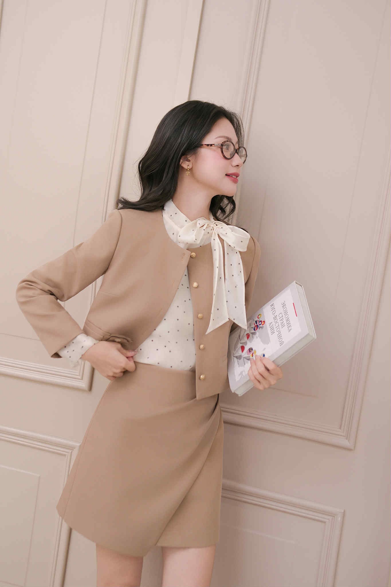 CHÂN VÁY CHỮ A PHỐI XẾP LY CHÉO DEAN