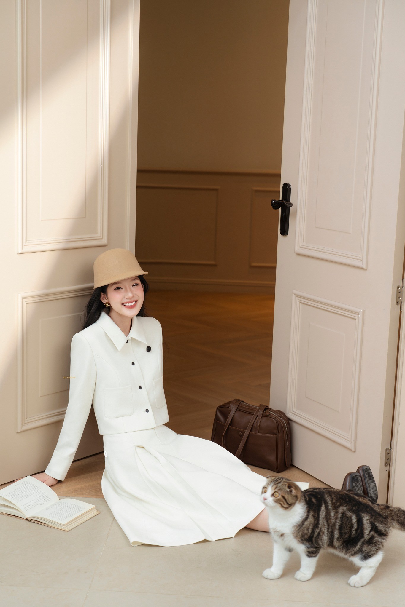 ÁO VEST DÁNG LỬNG CỔ ĐỨC LECIE