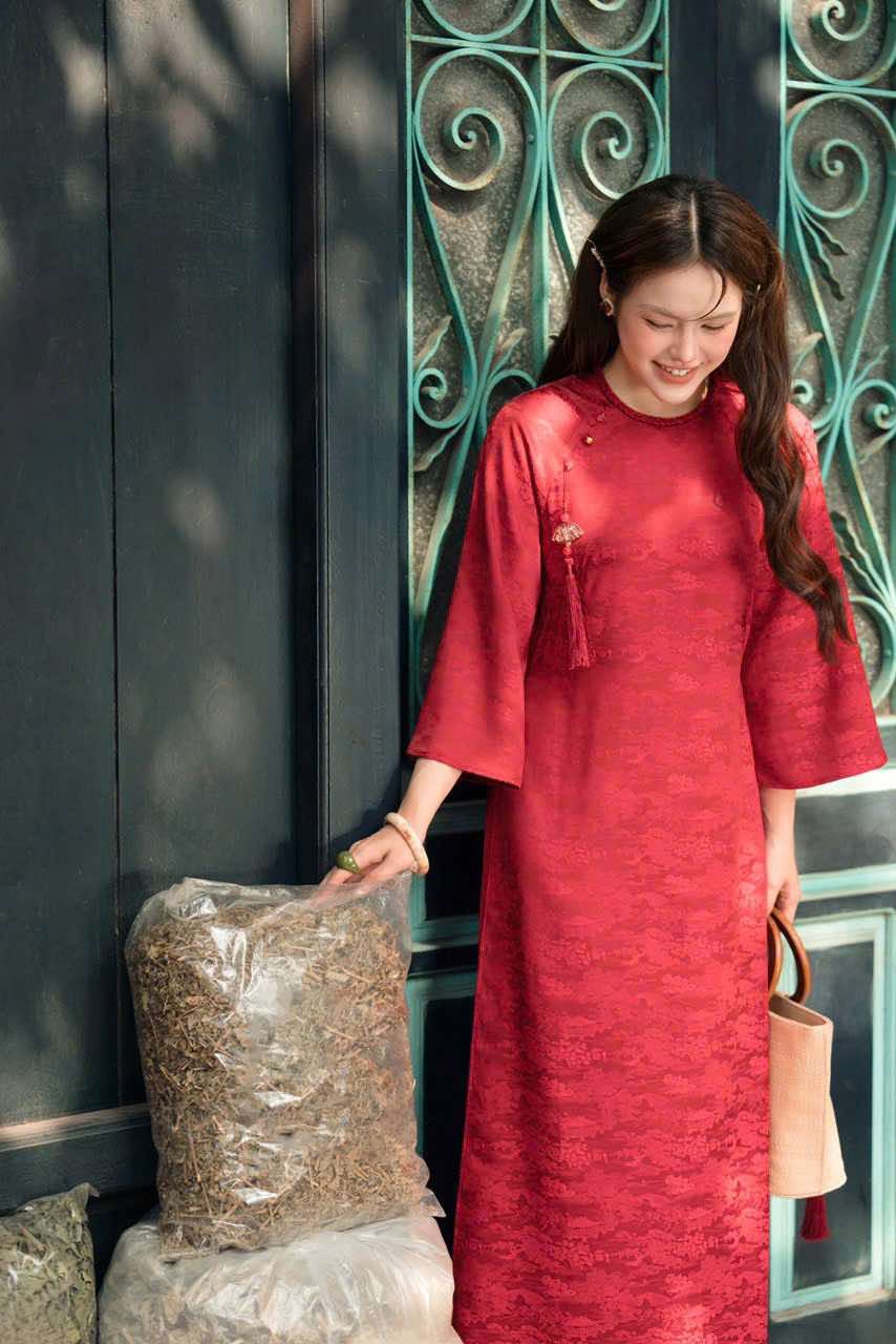 ÁO DÀI LỤA CỔ TRÒN HỒNG VÂN