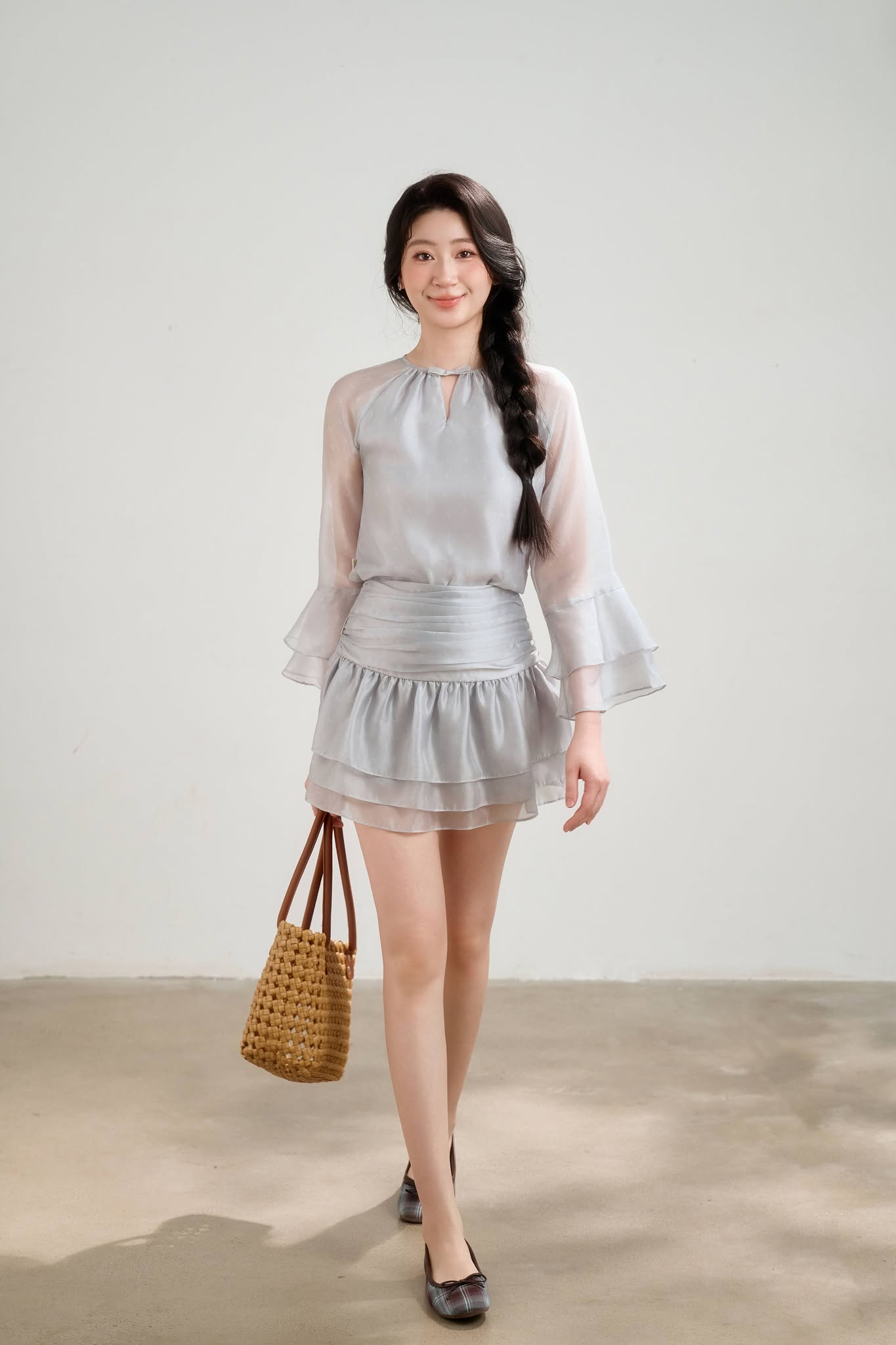 ÁO CỔ TRÒN PHỐI BÈO TAY LEPIA