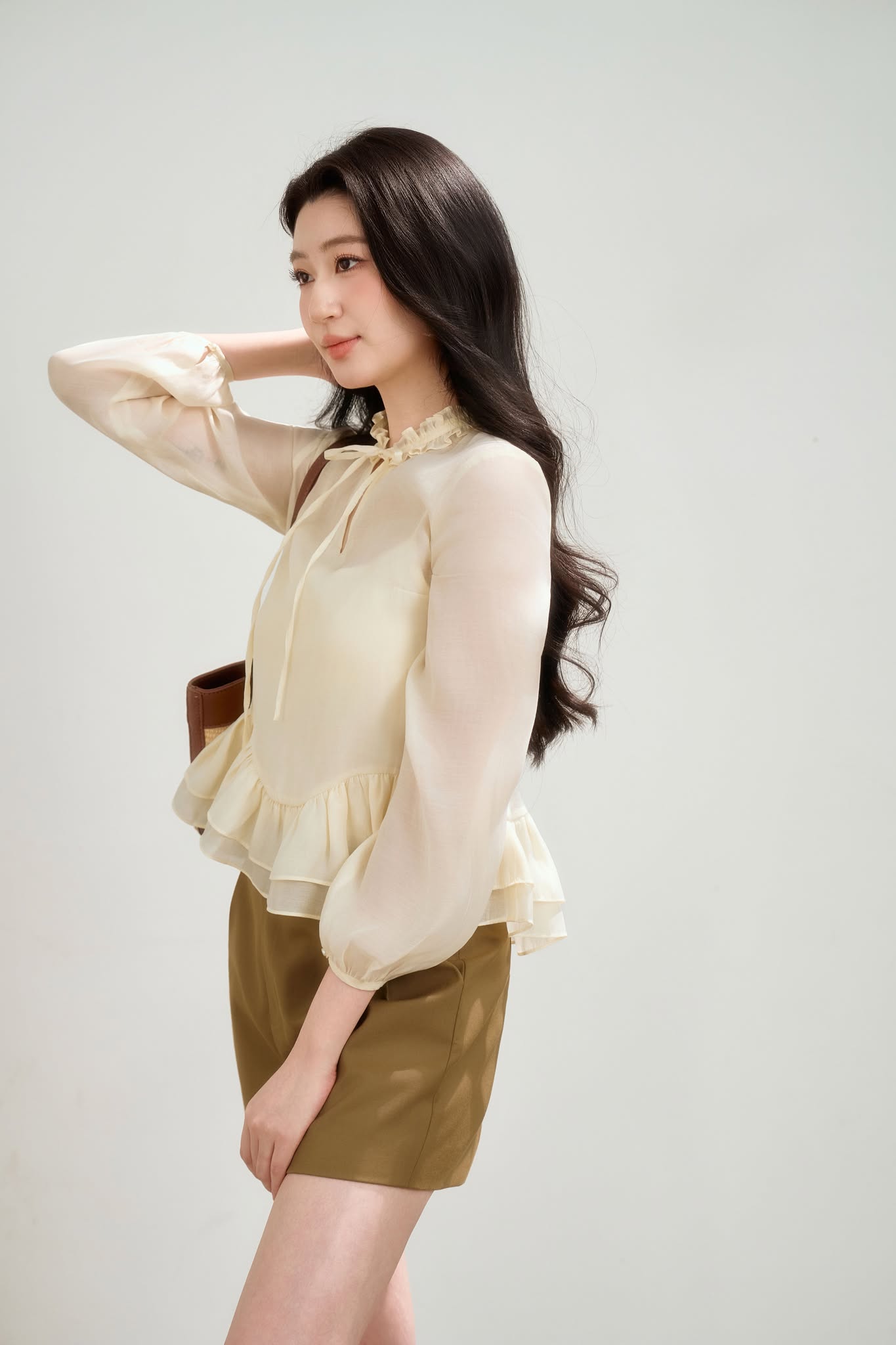 ÁO SƠ MI PHỐI CỔ BÈO GẤU NHÚN MONSI