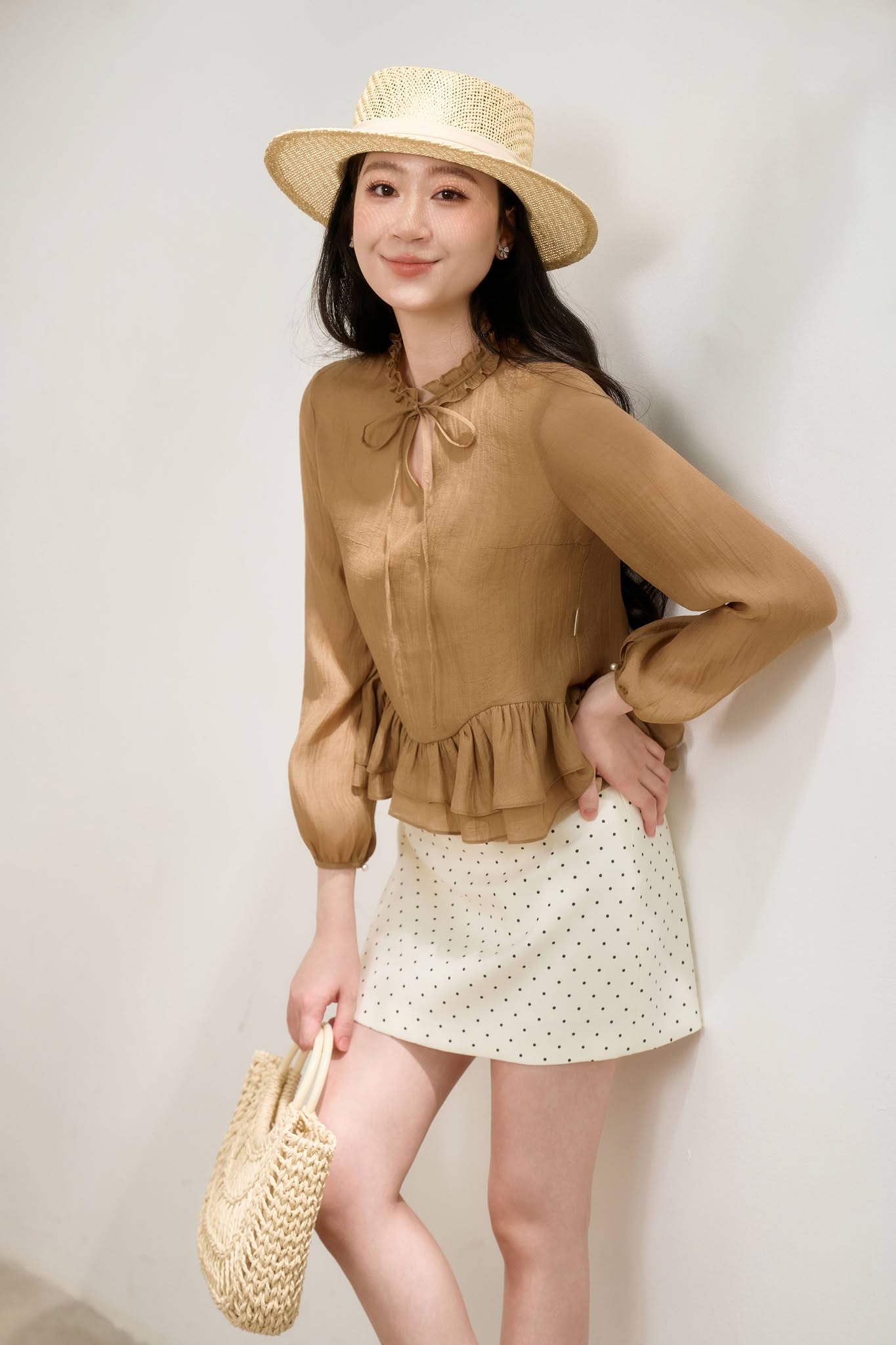 ÁO SƠ MI PHỐI CỔ BÈO GẤU NHÚN MONSI
