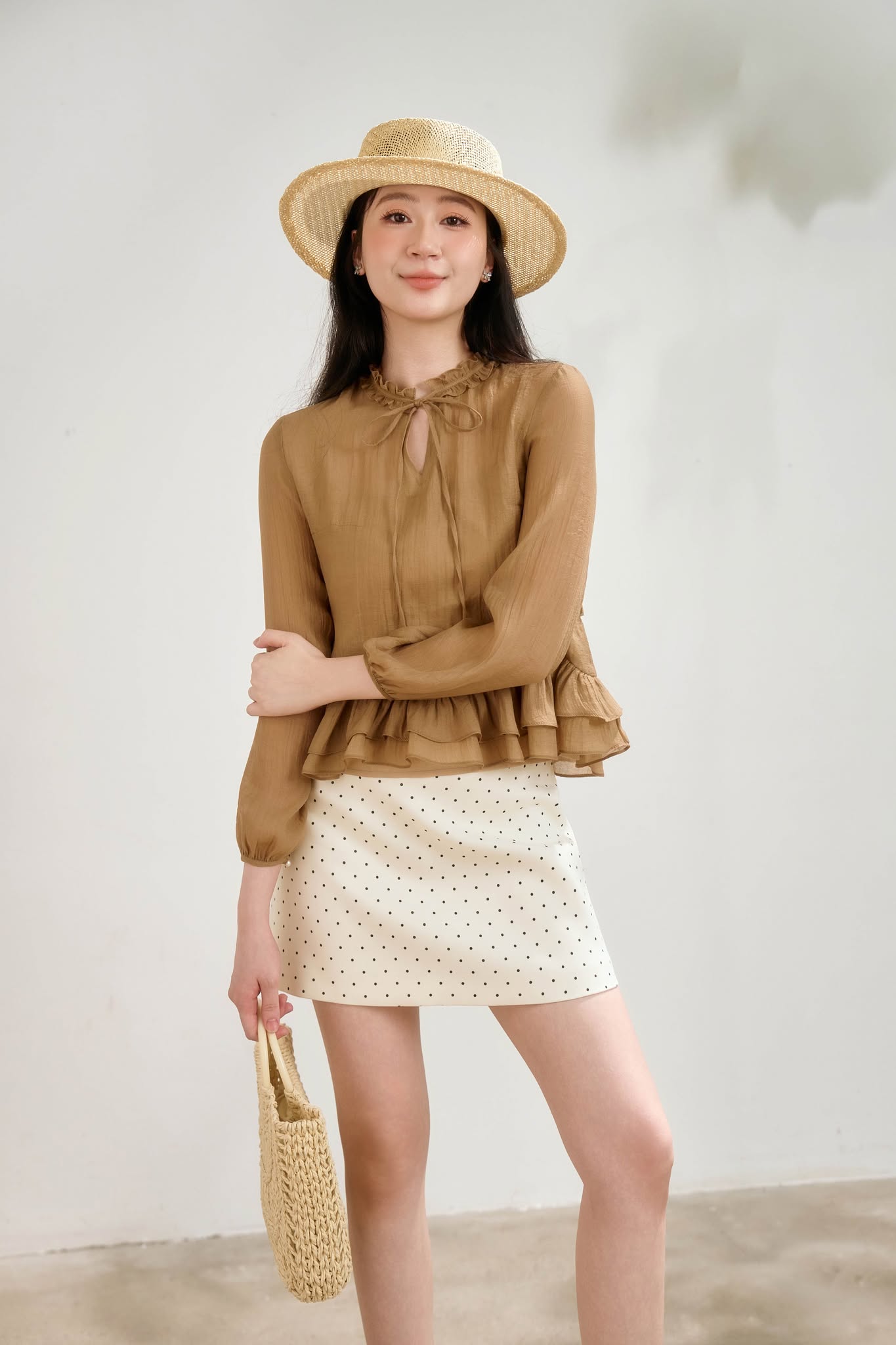 ÁO SƠ MI PHỐI CỔ BÈO GẤU NHÚN MONSI
