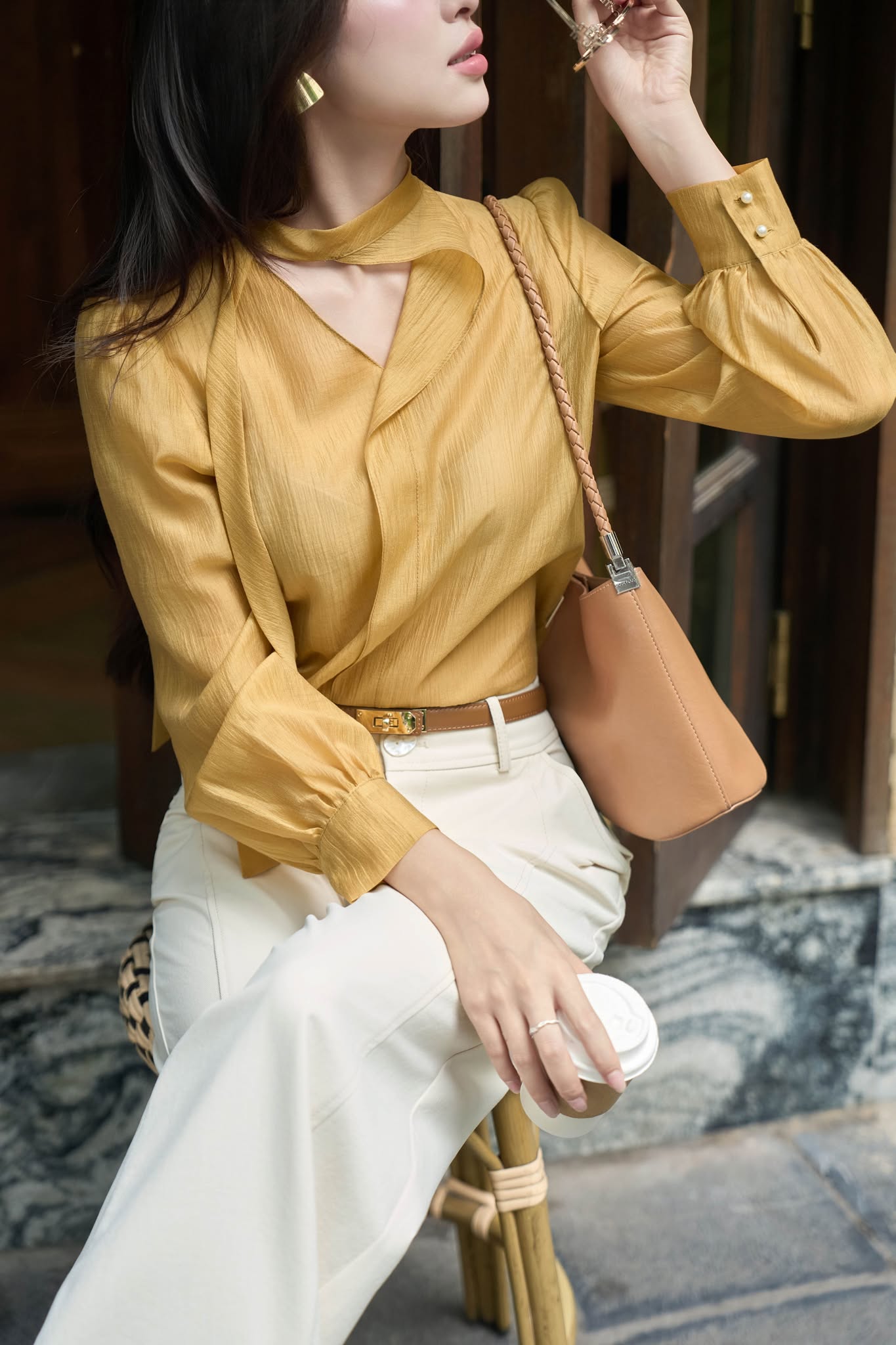 ÁO SƠ MI TAY DÀI CỔ DÂY NƠ YACIN