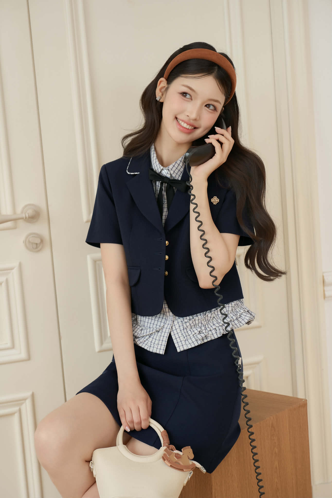 ÁO VEST NGẮN PHỐI VIỀN CỔ ARIEL
