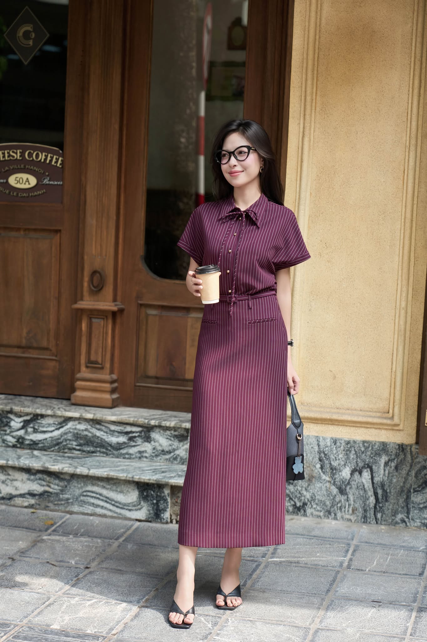 CHÂN VÁY BÚT CHÌ HỌA TIẾT KẺ KÈM ĐAI FEI