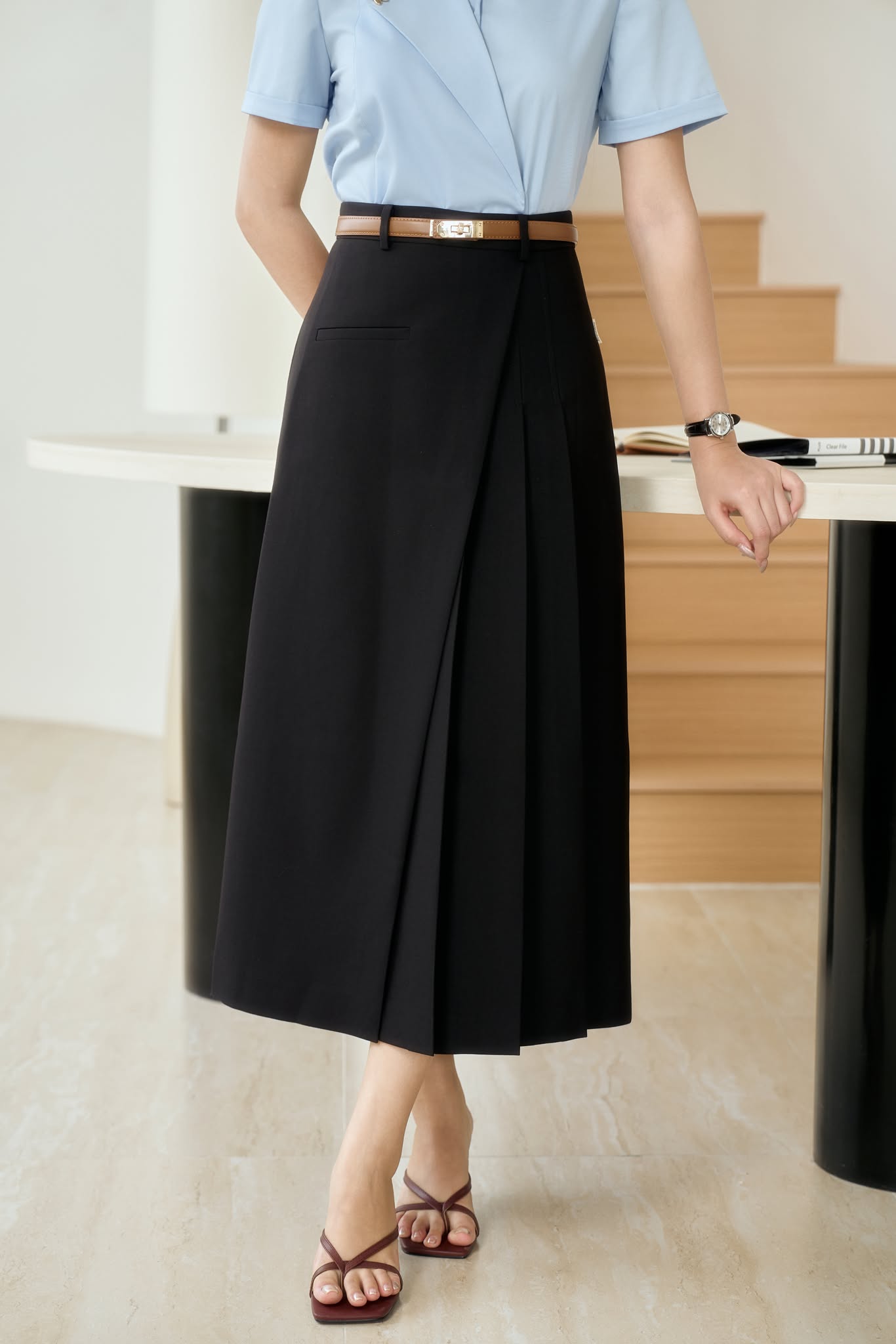 CHÂN VÁY XẾP LY VẠT CHÉO TASHI