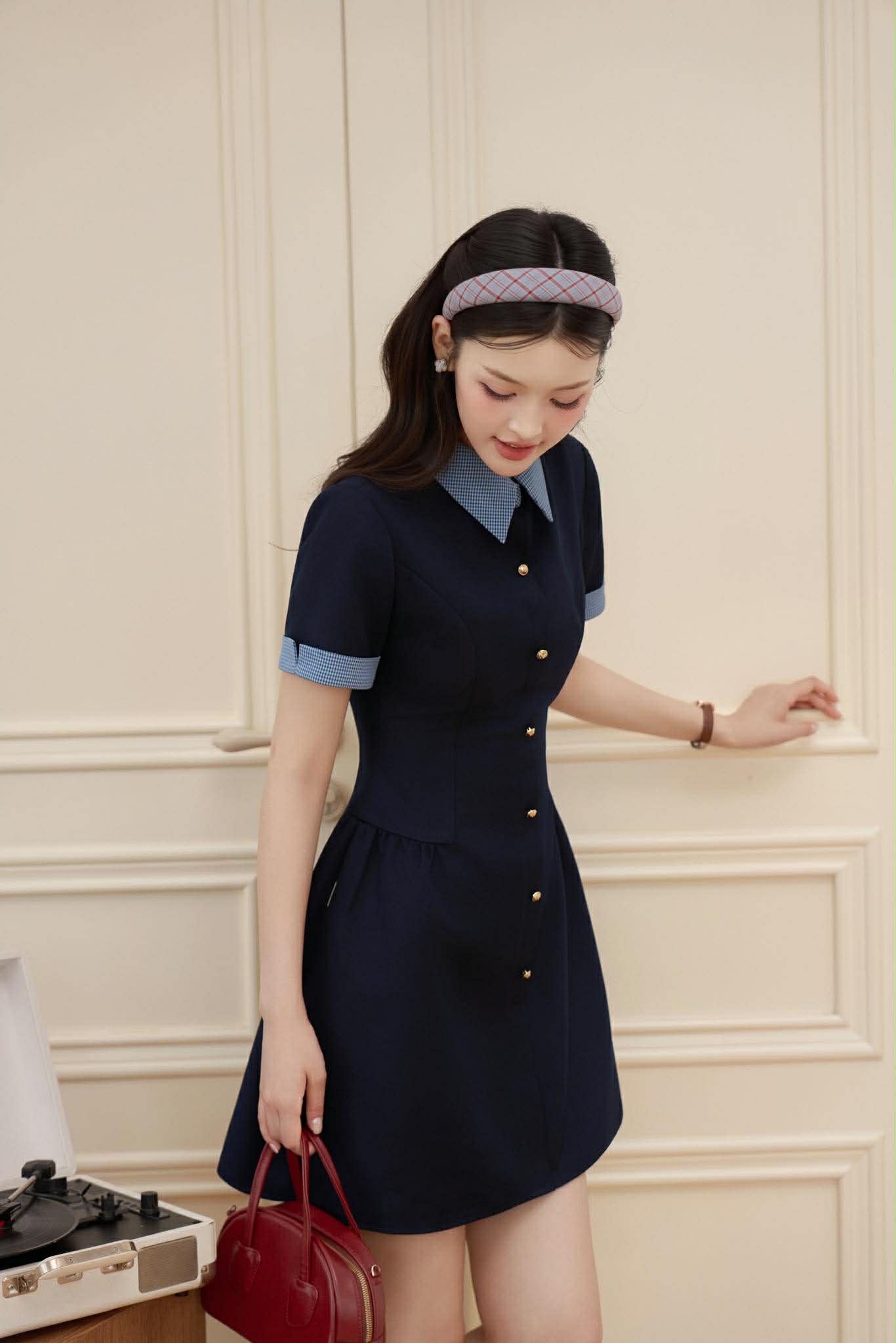 ĐẦM NHÚN HÔNG CỔ SƠMI ZANE