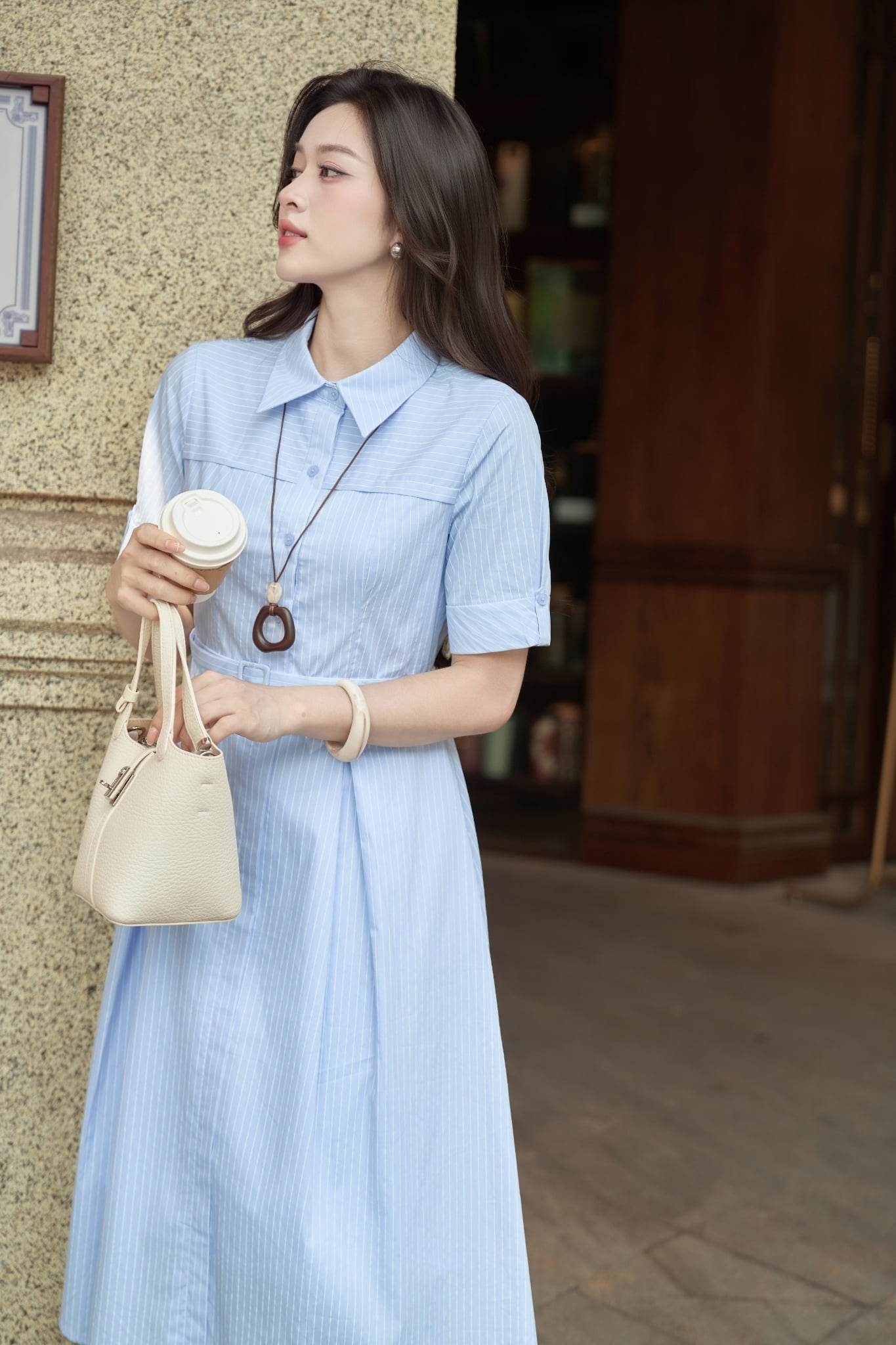 ĐẦM SƠ MI KẺ KÈM ĐAI CAMI