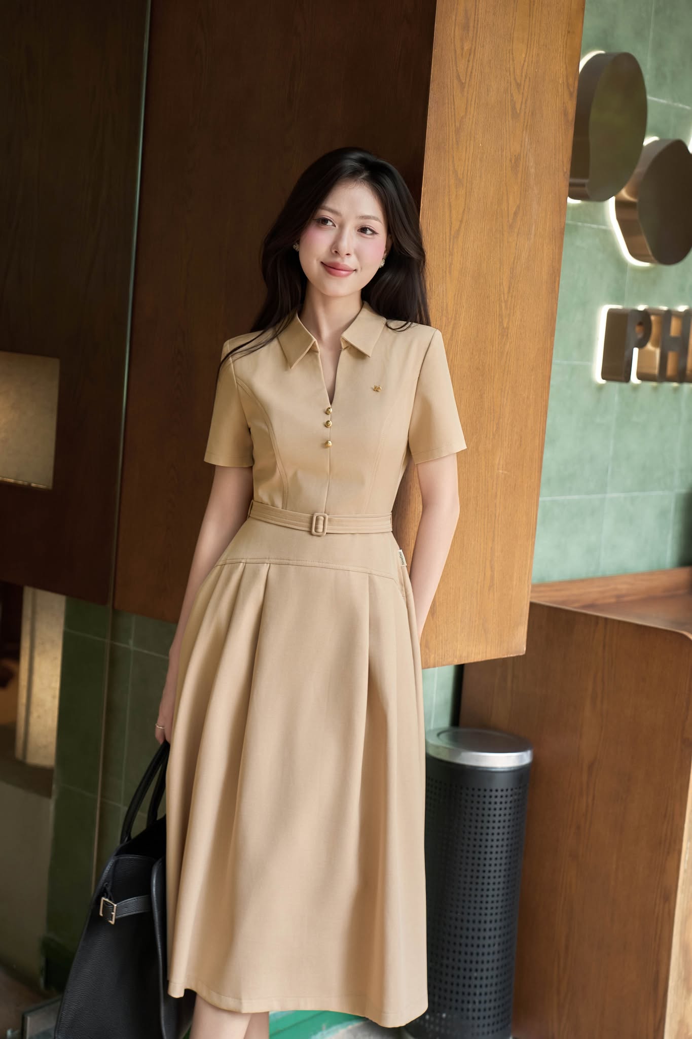 ĐẦM SƠ MI KÈM ĐAI VÀ CÚC NGỰC MỘC GIAO