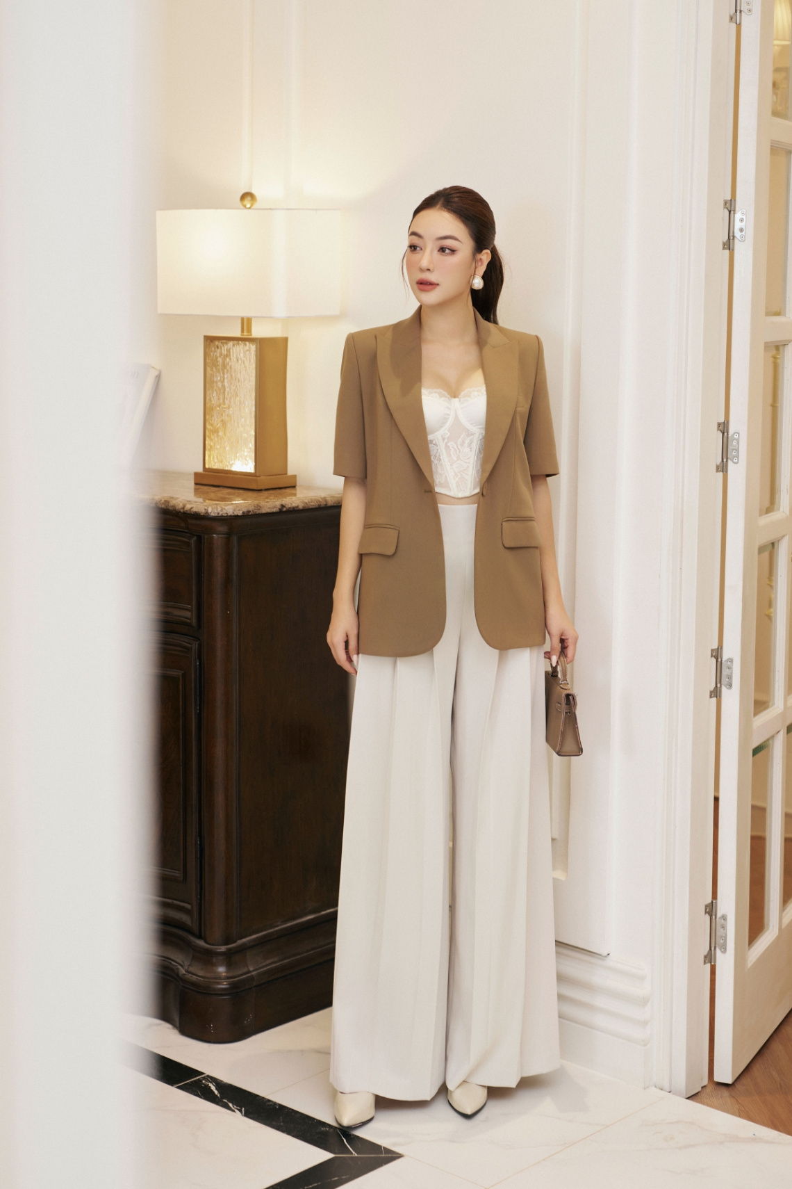 Áo khoác vest nữ ngắn tay - Items chào hè cho nàng công sở