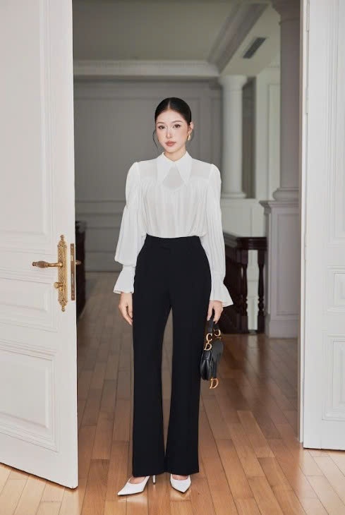 ÁO SƠ MI CỔ ĐỨC CAN CẦU NGỰC NHÚN XÒE