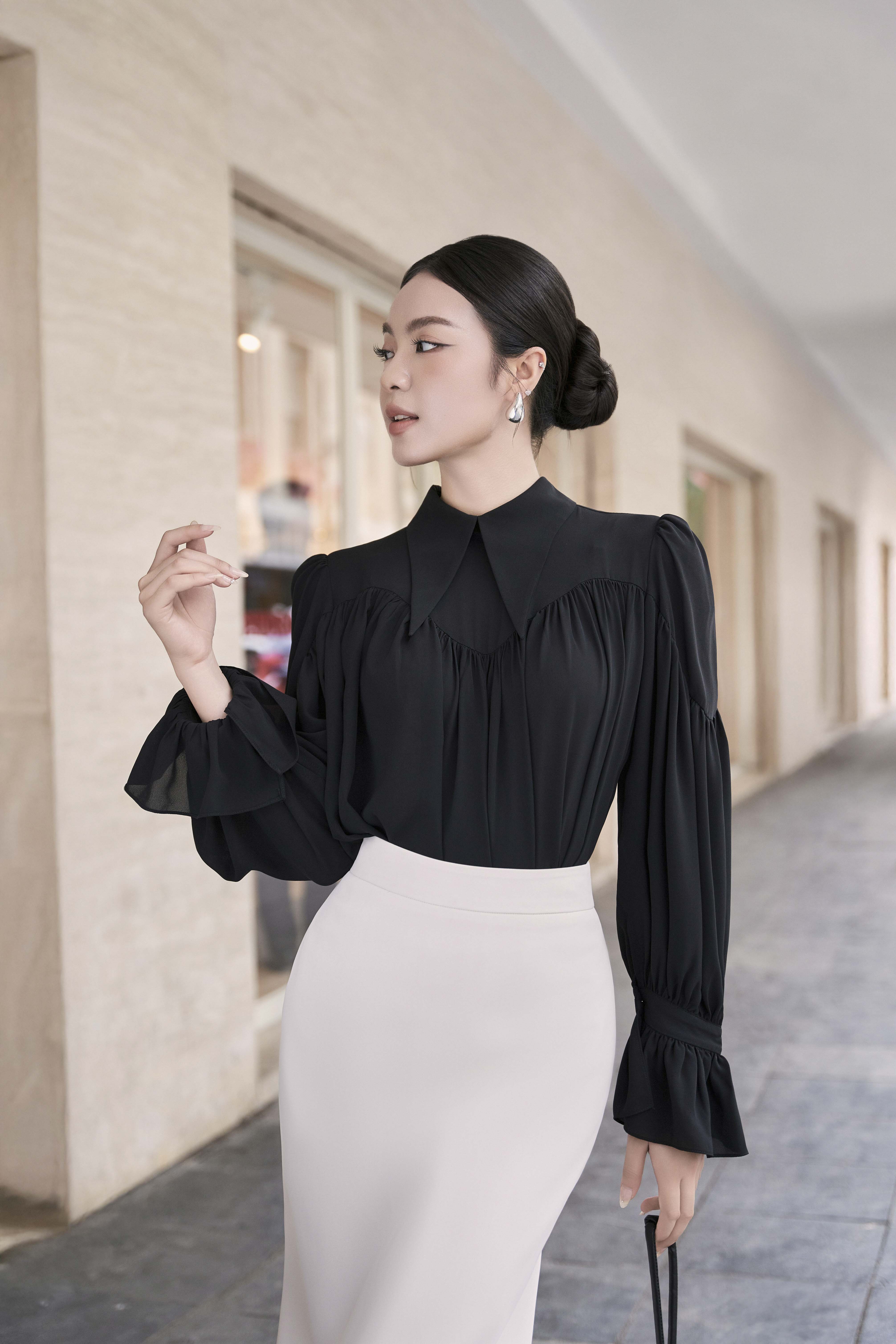 ÁO SƠ MI CỔ ĐỨC CAN CẦU NGỰC NHÚN XÒE