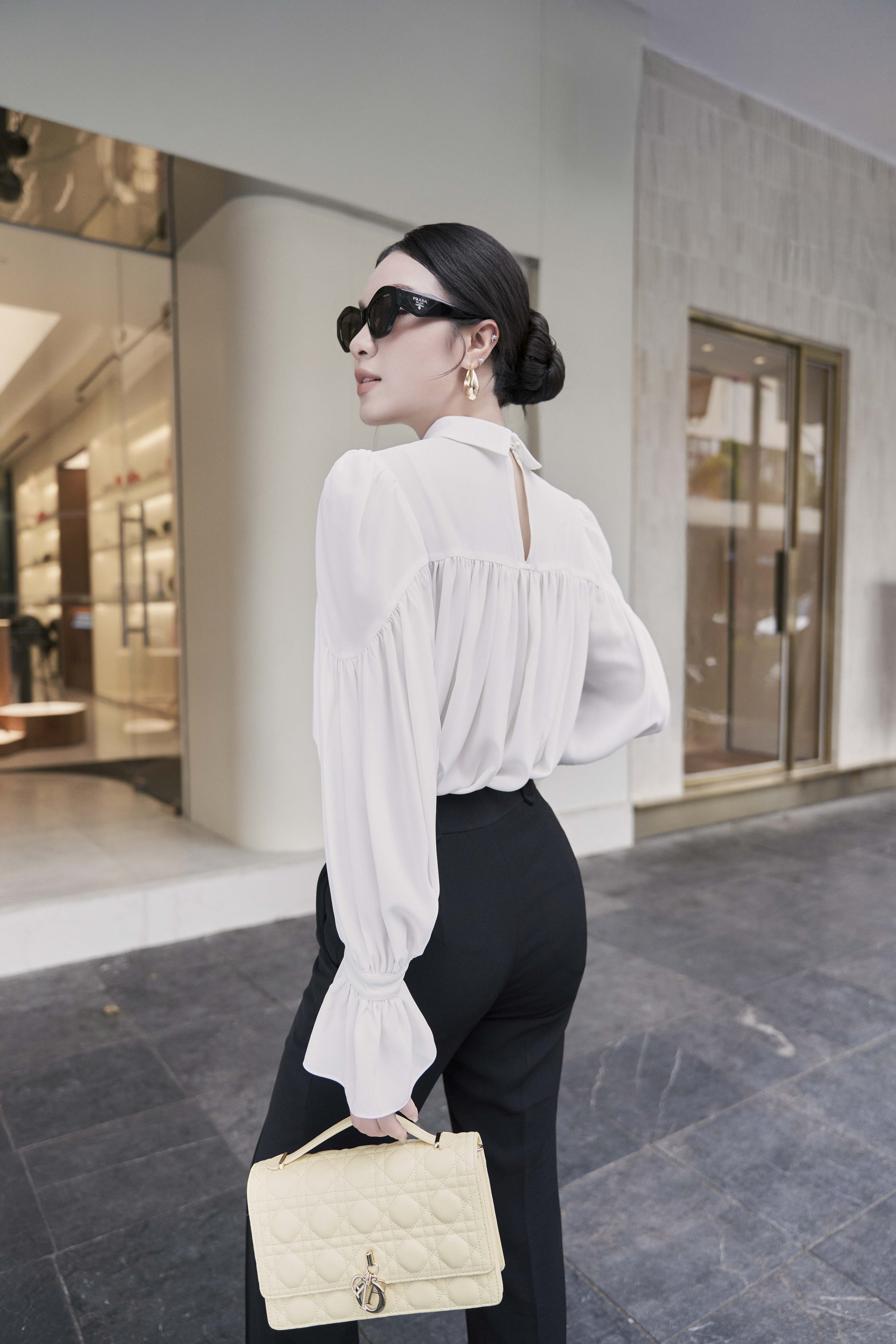 ÁO SƠ MI CỔ ĐỨC CAN CẦU NGỰC NHÚN XÒE