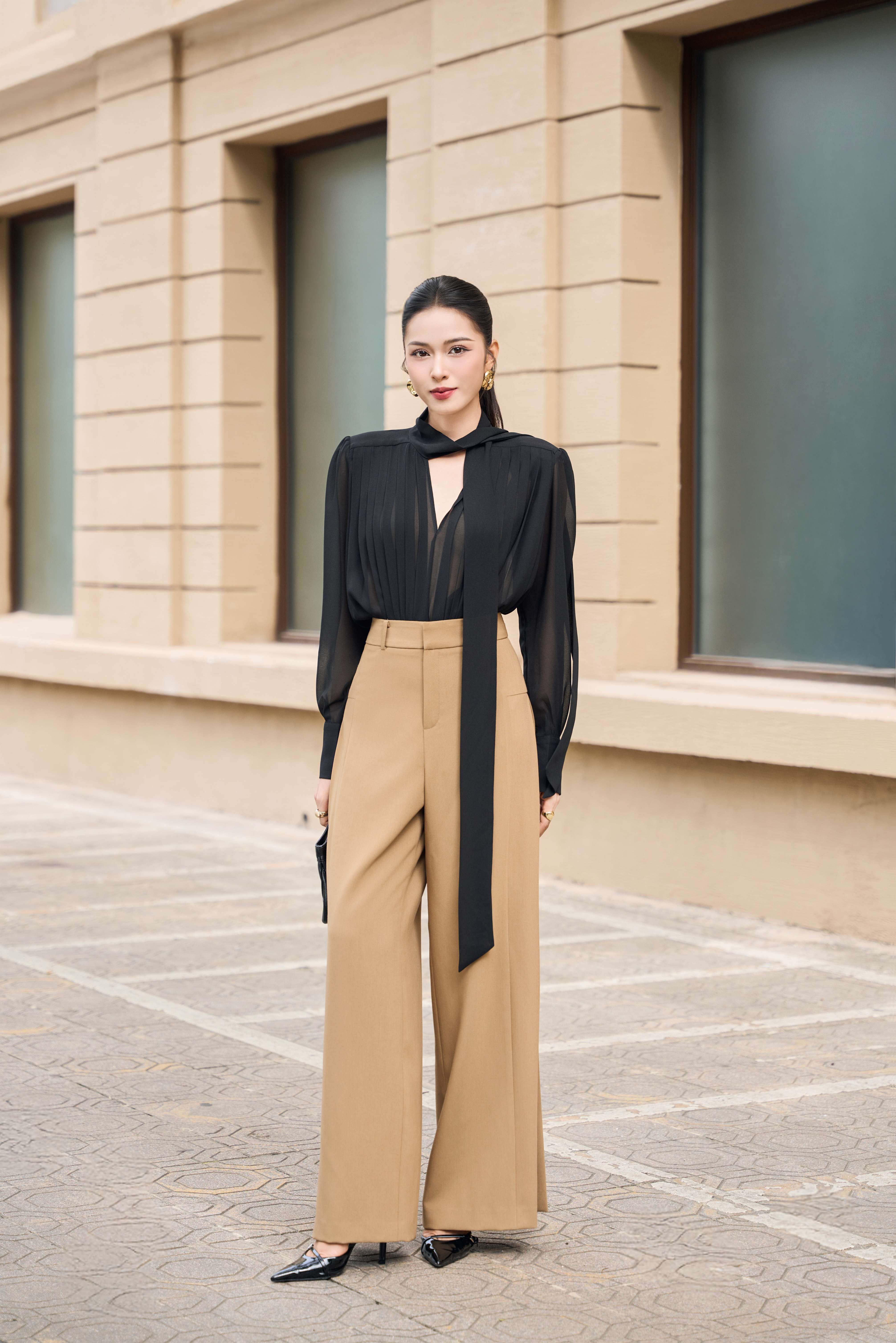 ÁO SƠ MI XẾP LY CỔ VẠT
