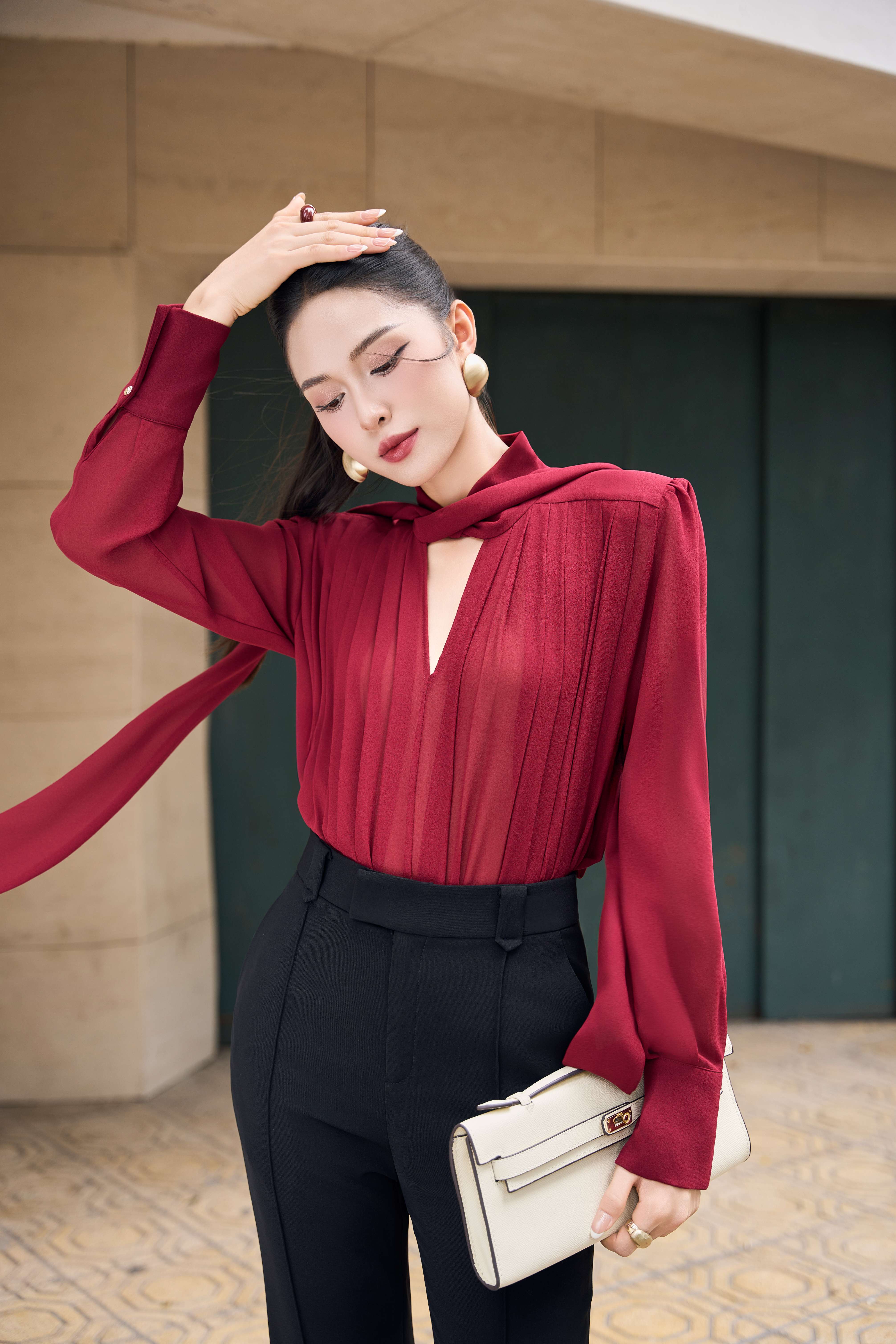 ÁO SƠ MI XẾP LY CỔ VẠT