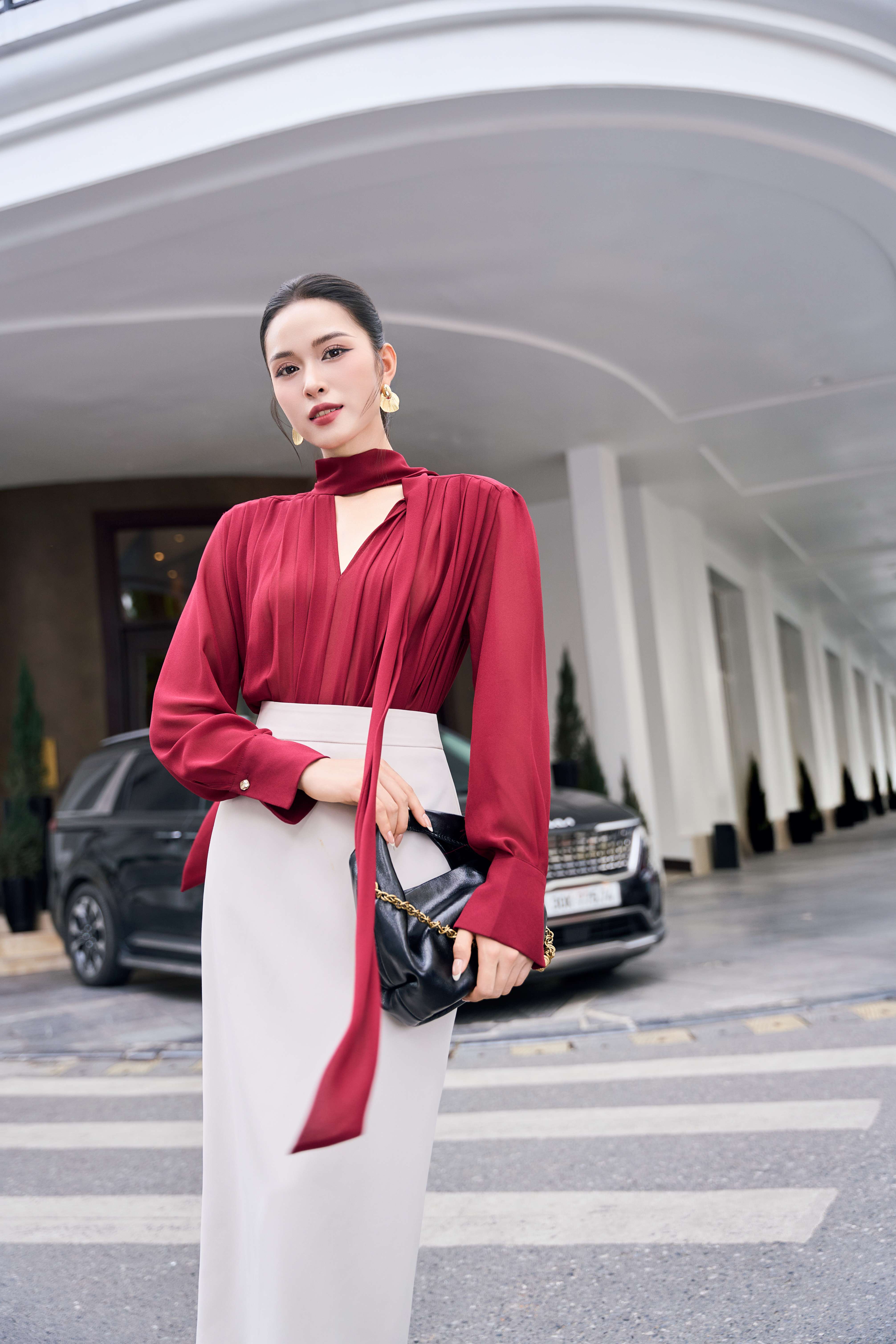 ÁO SƠ MI XẾP LY CỔ VẠT