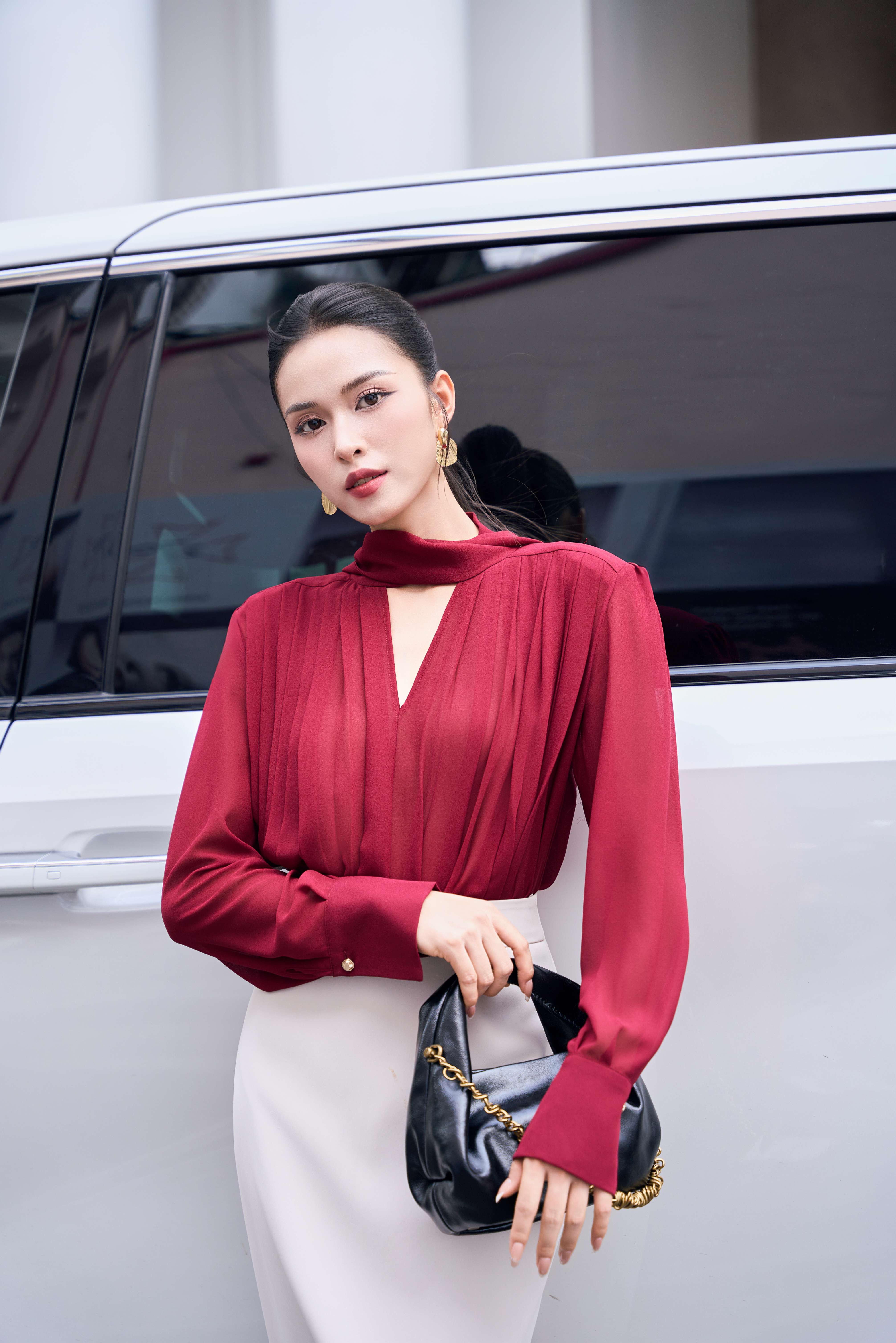ÁO SƠ MI XẾP LY CỔ VẠT