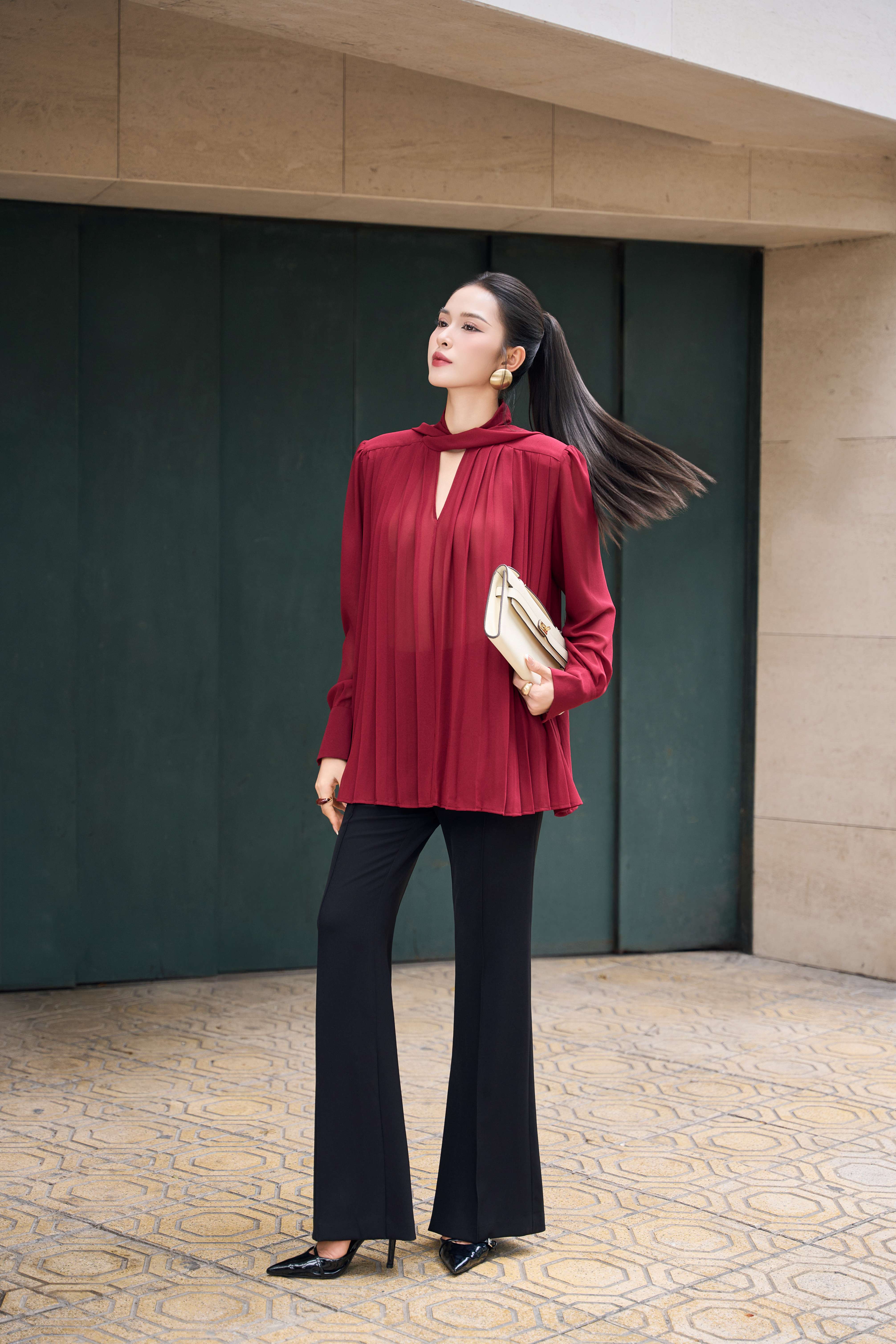 ÁO SƠ MI XẾP LY CỔ VẠT