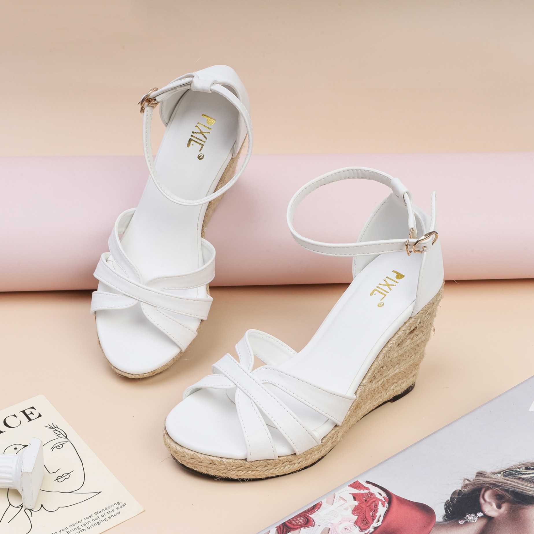 Giày Sandal Đế Xuồng 9cm Quai Đan Chéo H099