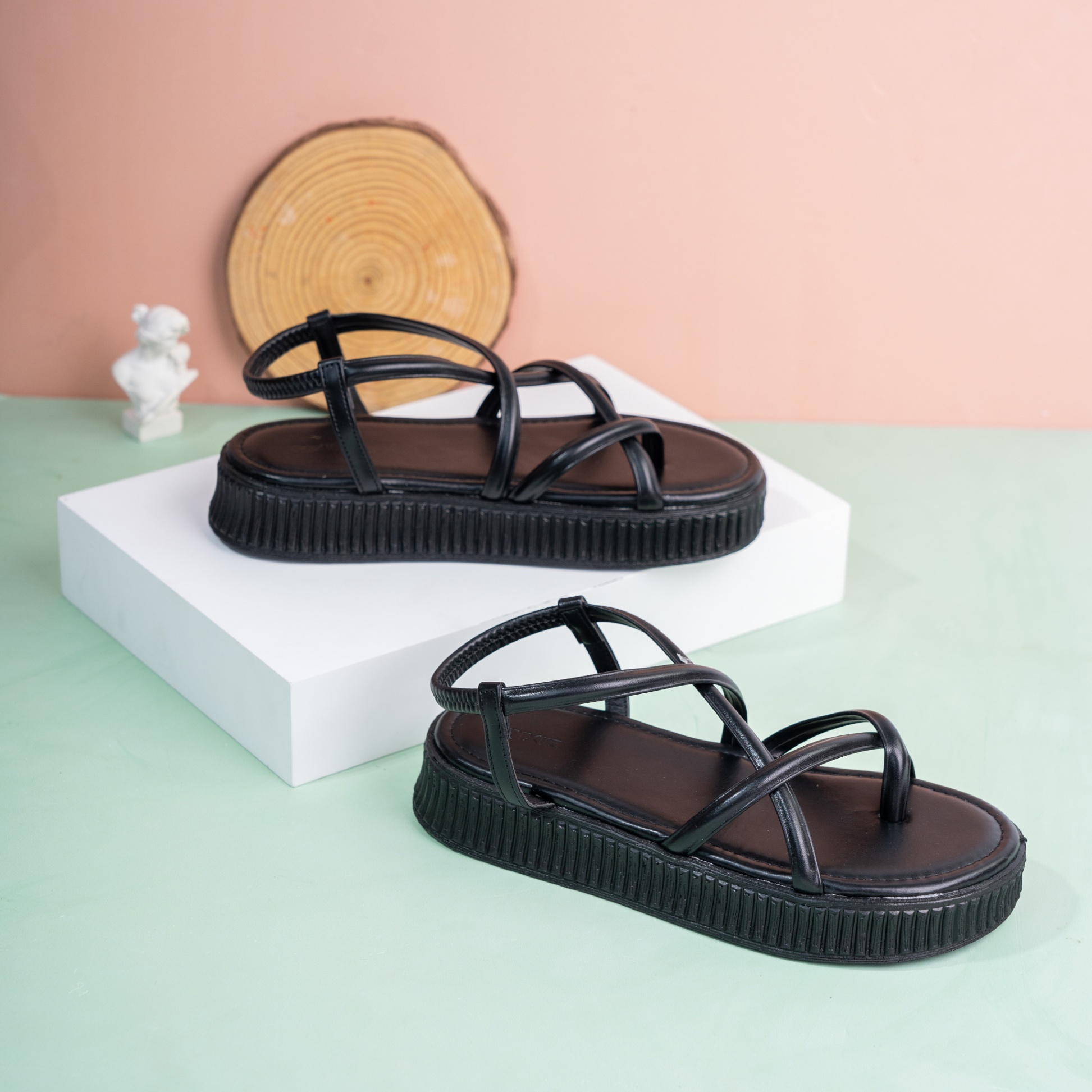 Giày Sandal Đế Bánh Mì Xỏ Ngón H310