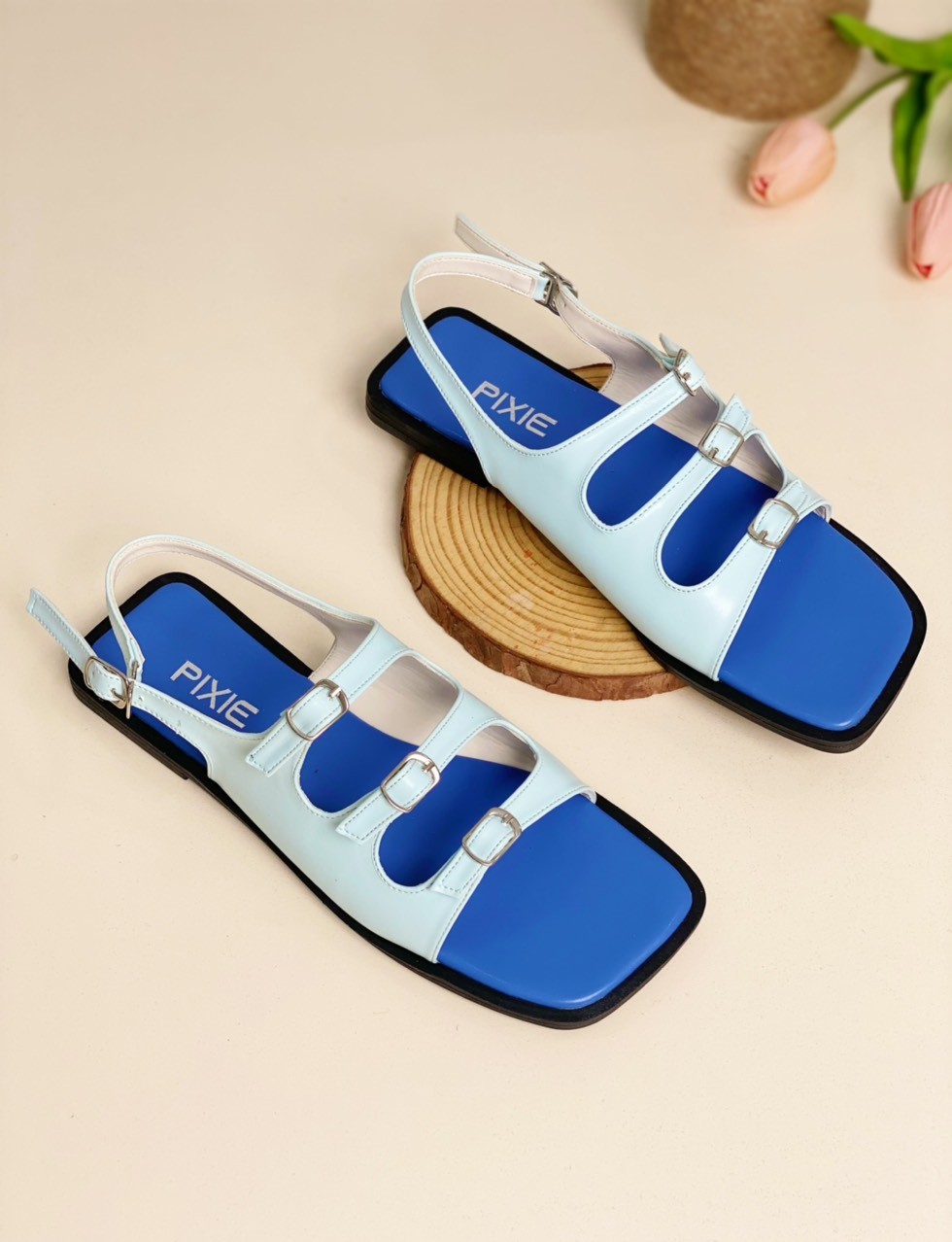 Giày Sandal Bệt Nữ Mũi Vuông Ba Quai Ngang Gắn Khoá H325