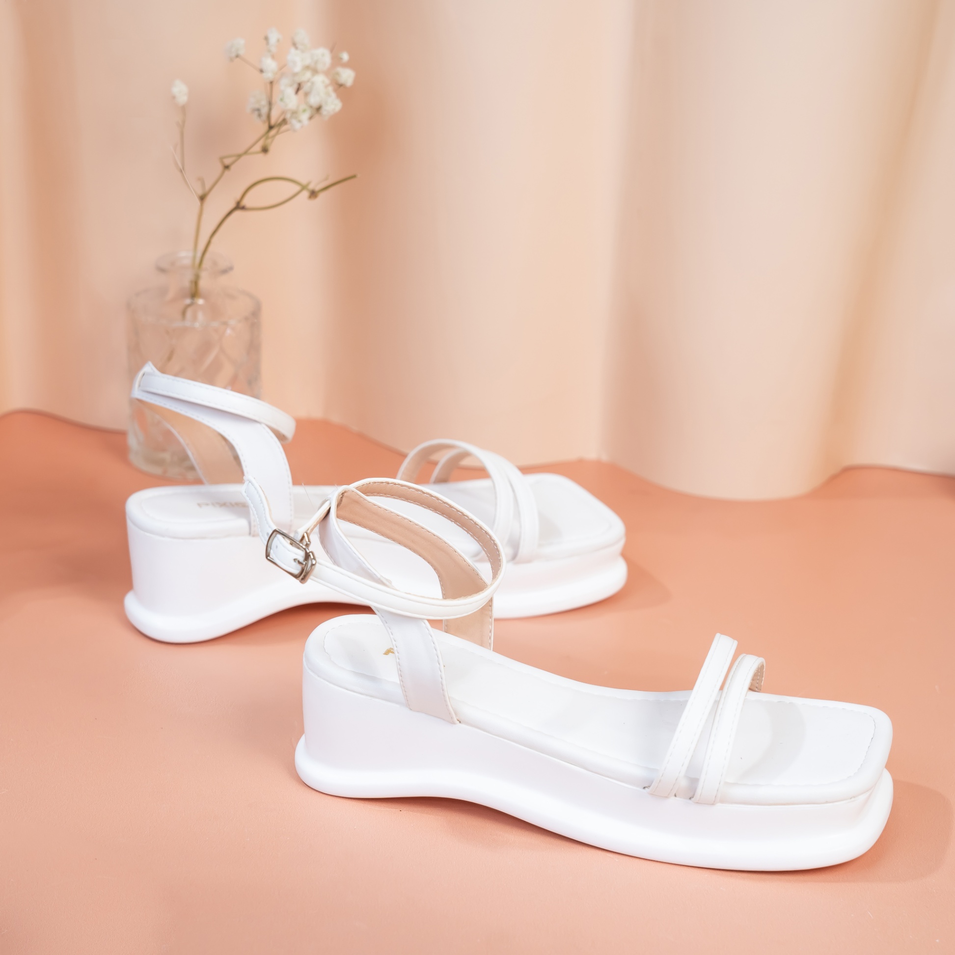 Giày Sandal Đế Xuồng 3cm Hai Quai Mảnh H286