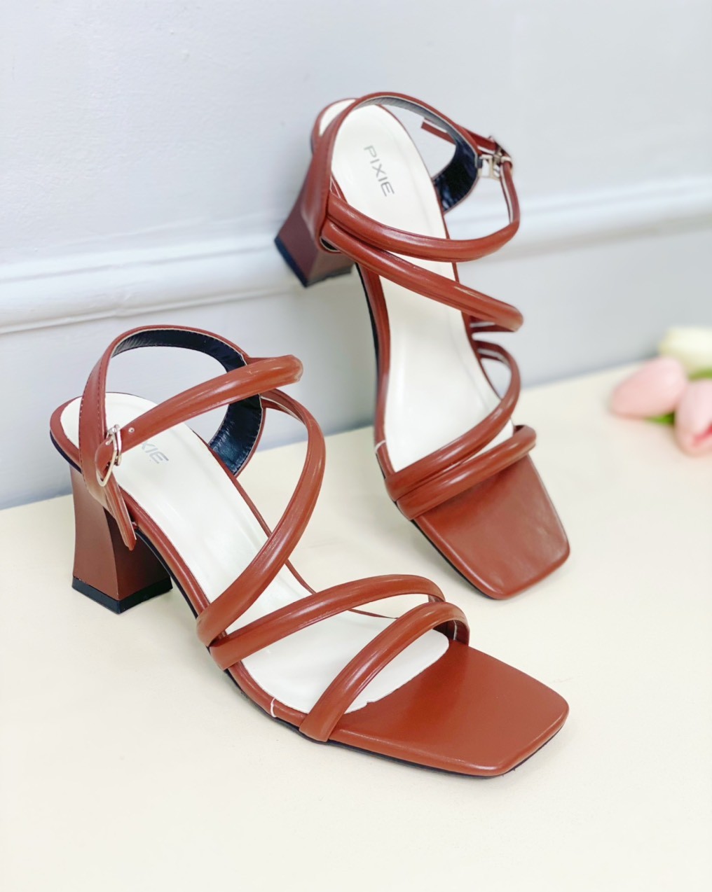 Giày Sandal Cao Gót 7CM Mũi Vuông Phối Quai Mảnh H328