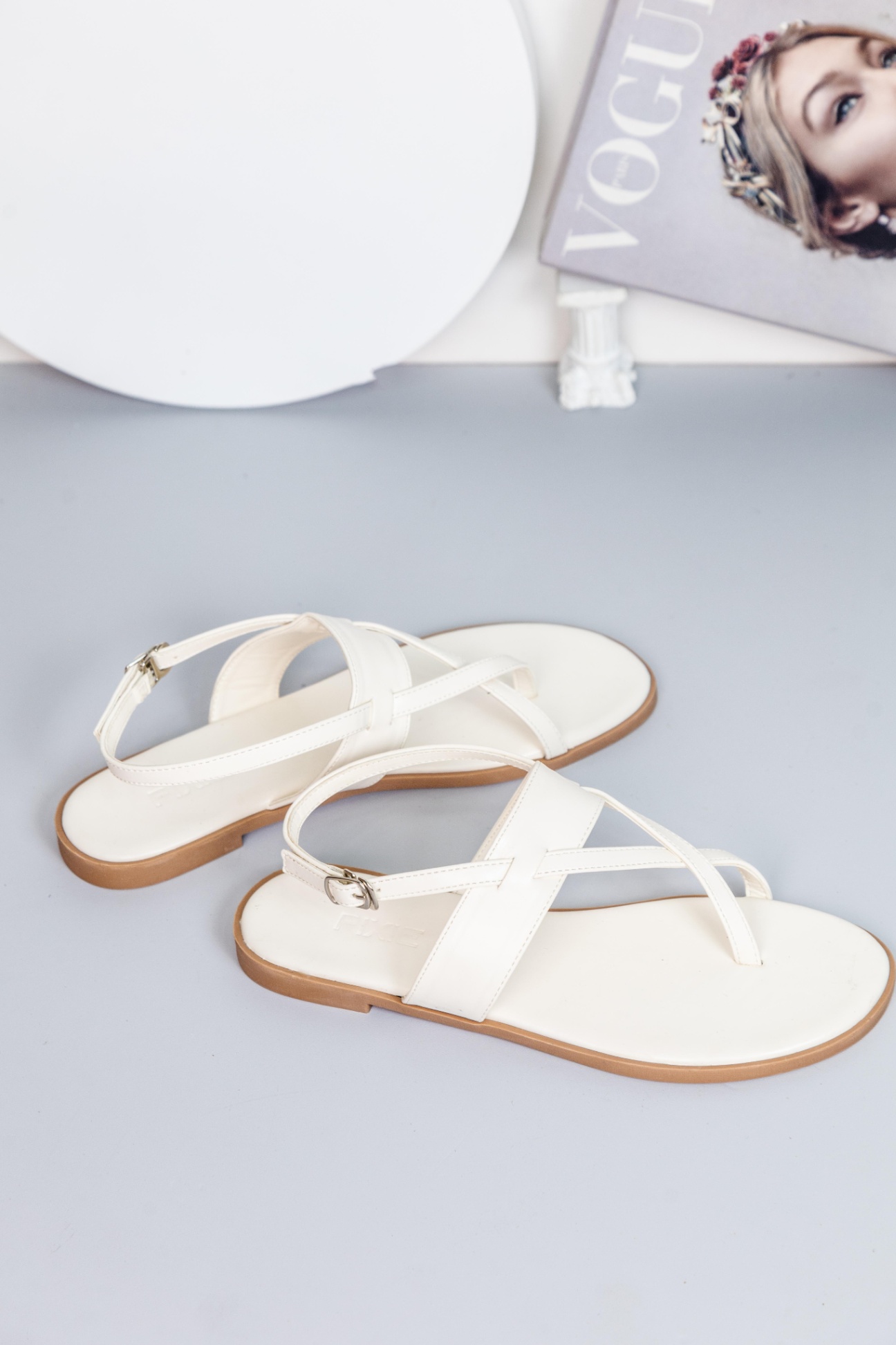 Giày Sandal Bệt Xỏ Ngón H343