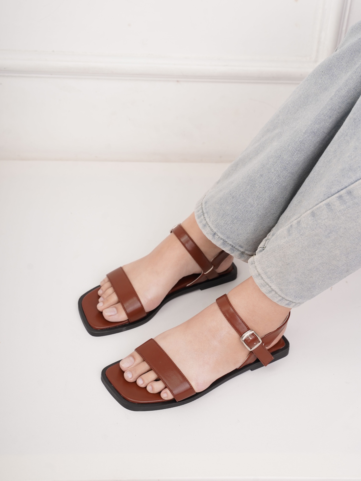 Giày Sandal Đế Bệt Quai Ngang Trơn H329