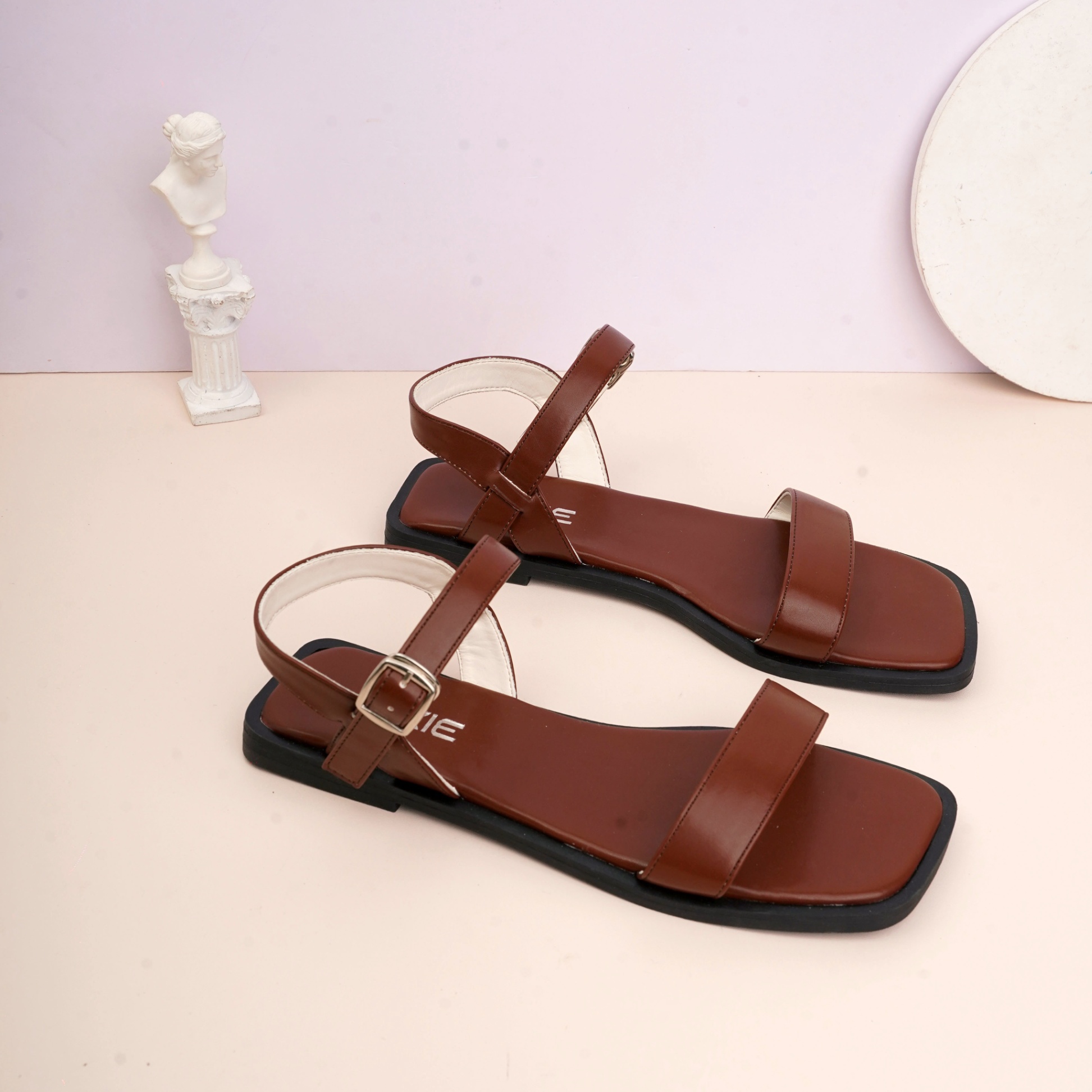 Giày Sandal Đế Bệt Quai Ngang Trơn H329