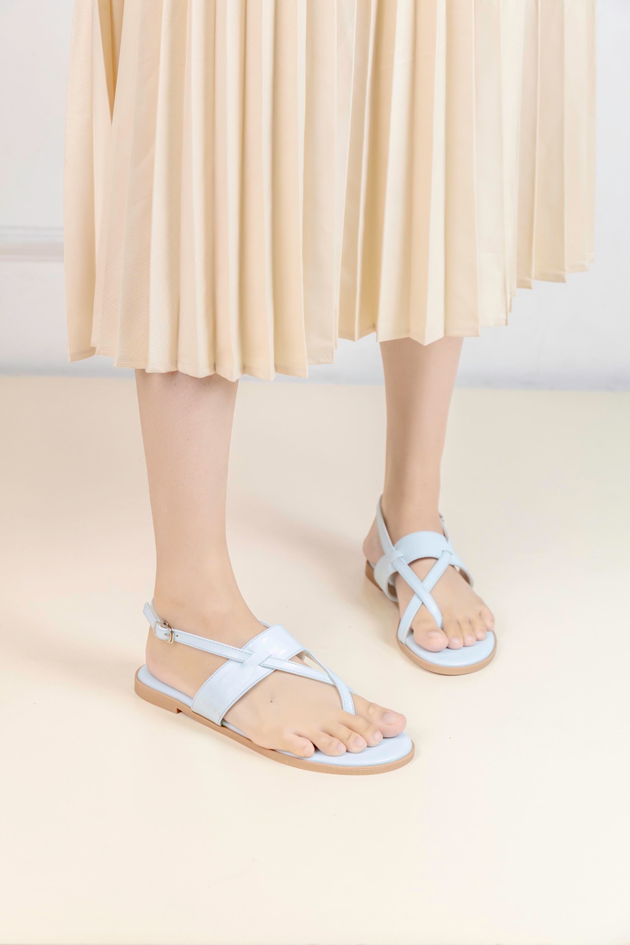 Giày Sandal Bệt Xỏ Ngón H343