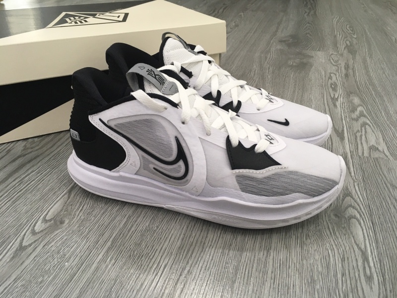 Giày bóng rổ chính hãng Nike Kyrie Low 5 White Wolf Grey Black/ DJ6012-102 / DJ6014-102/ Kyrie Irving