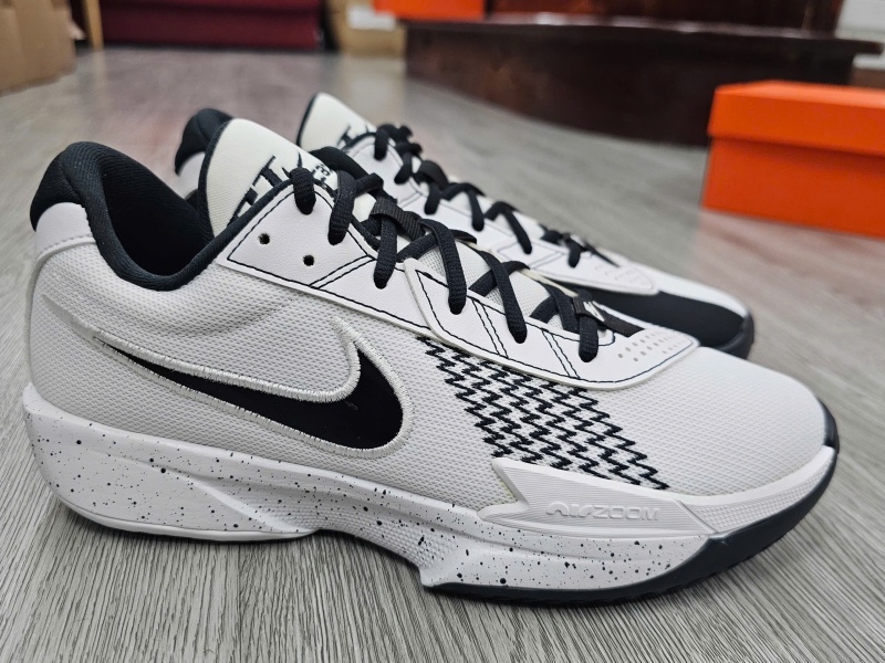 Giày bóng rổ chính hãng Nike GT Cut Academy 'White Black' FB2598-105